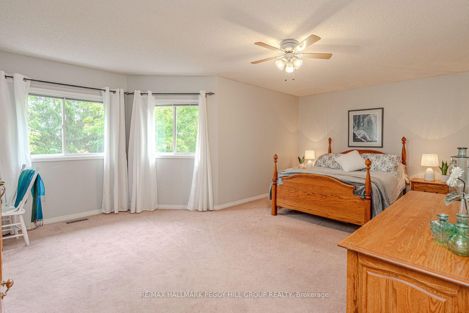 Photo 11 of 47 Finlay Road, Barrie, West Bayfield — HOMEH