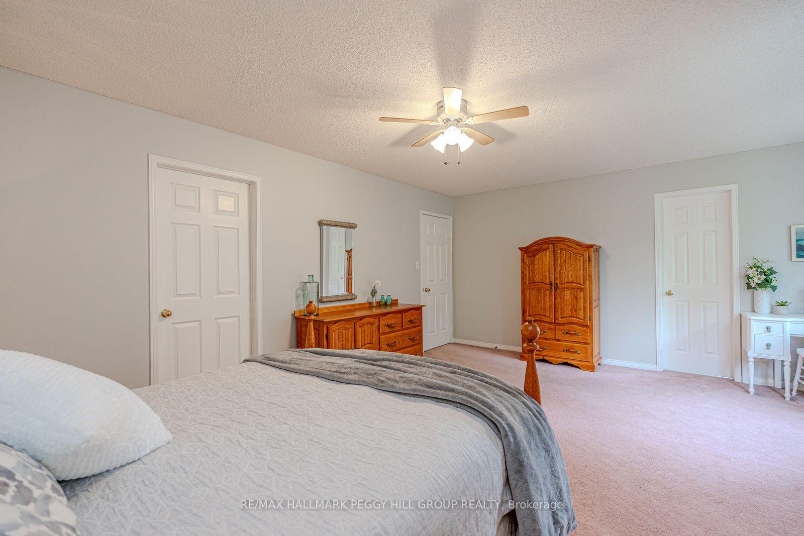 Photo 12 of 47 Finlay Road, Barrie, West Bayfield — HOMEH