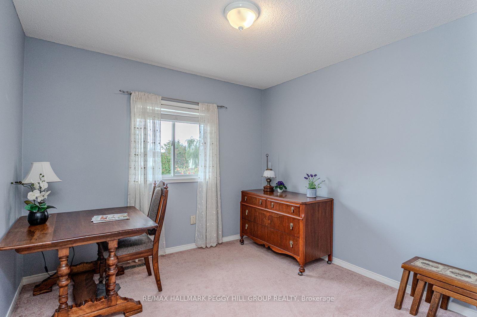 Photo 18 of 47 Finlay Road, Barrie, West Bayfield — HOMEH