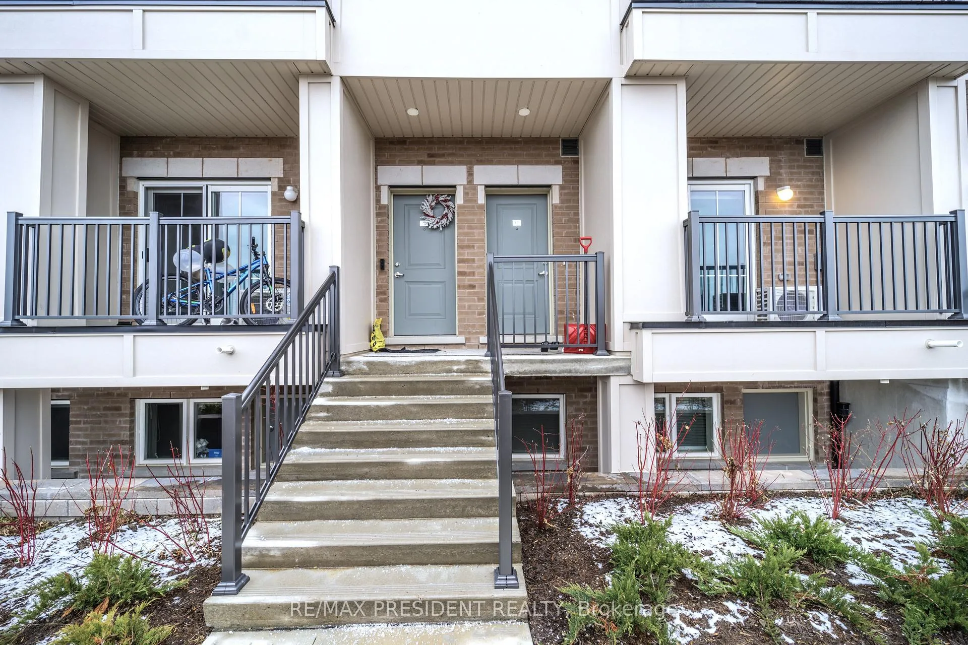 Front of Unit 17, 480 Beresford Path