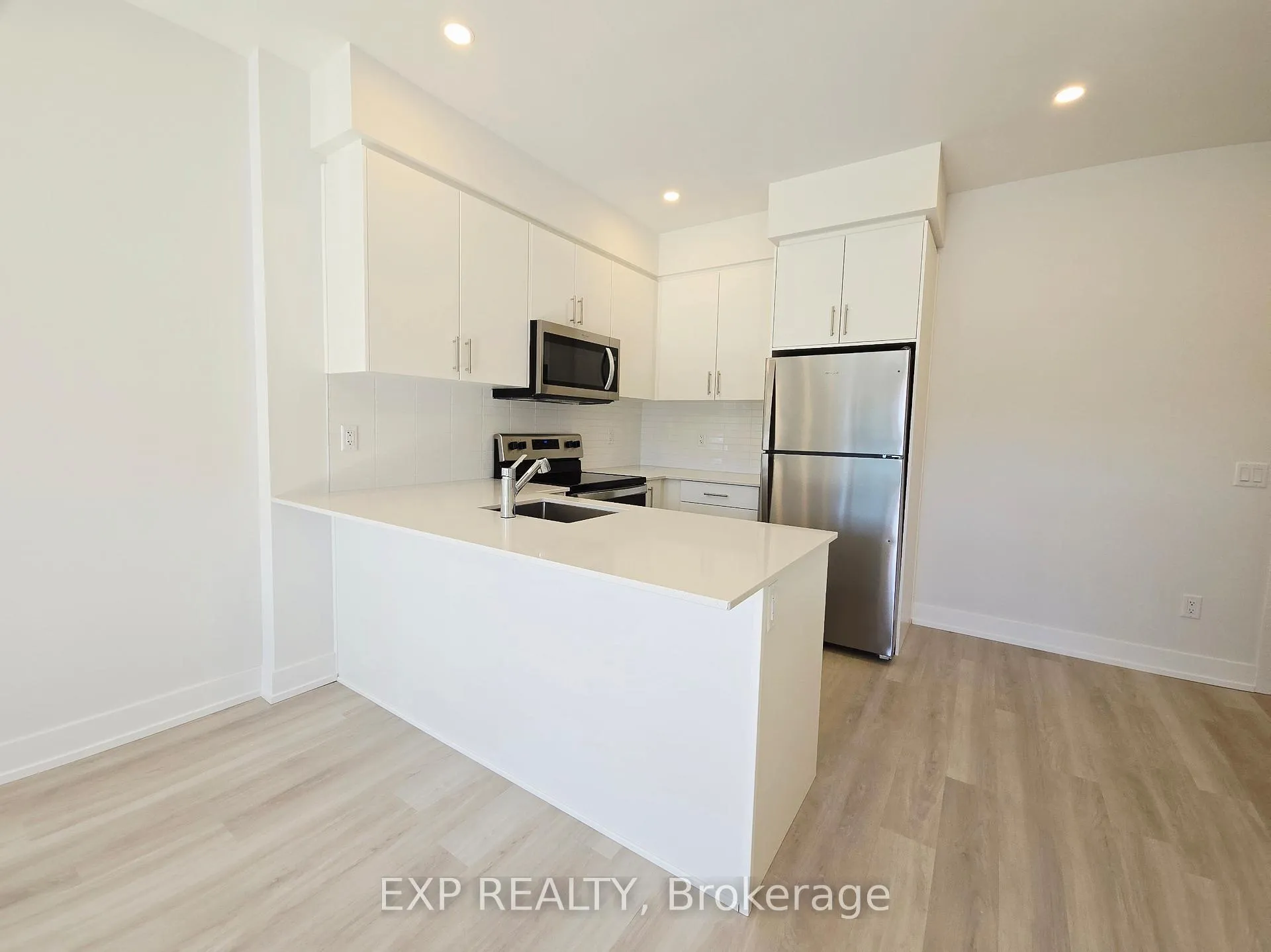Photo 5 of Unit 314, 1100 Lackner Place, Kitchener — HOMEH