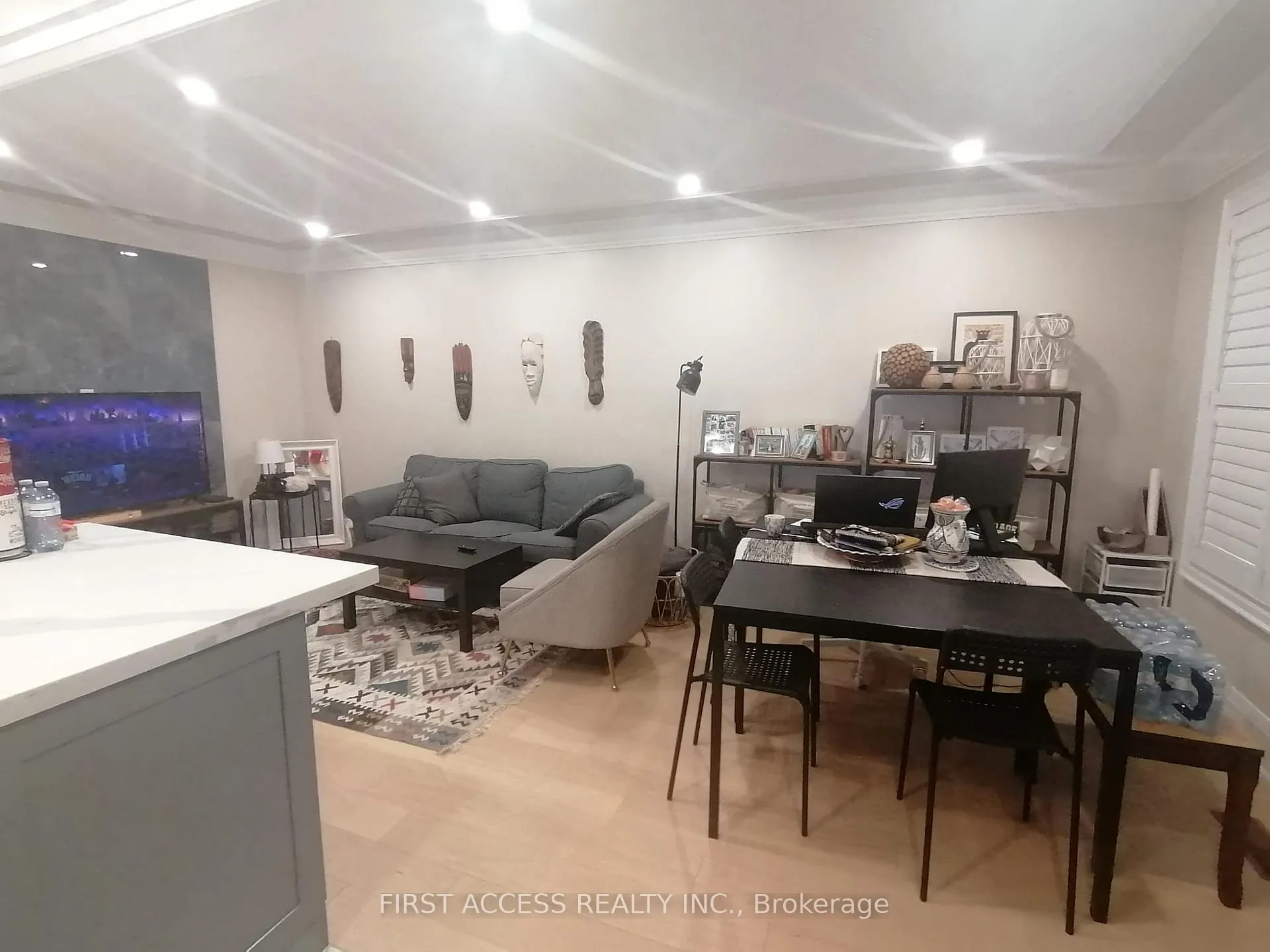 Photo 4 of Unit Main, 15 Chartwell Road, Etobicoke, Stonegate-Queensway — HOMEH