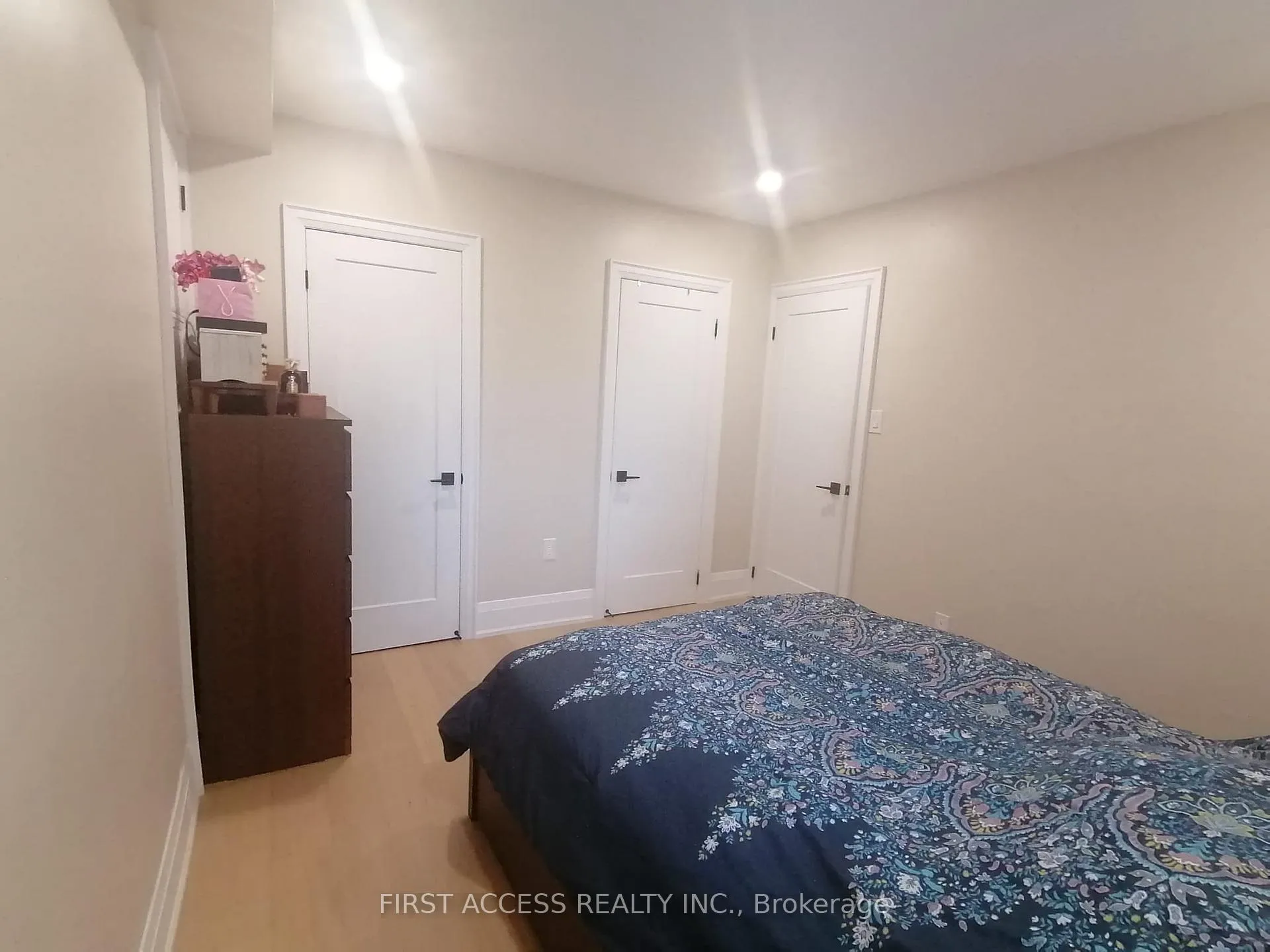 Photo 9 of Unit Main, 15 Chartwell Road, Etobicoke, Stonegate-Queensway — HOMEH