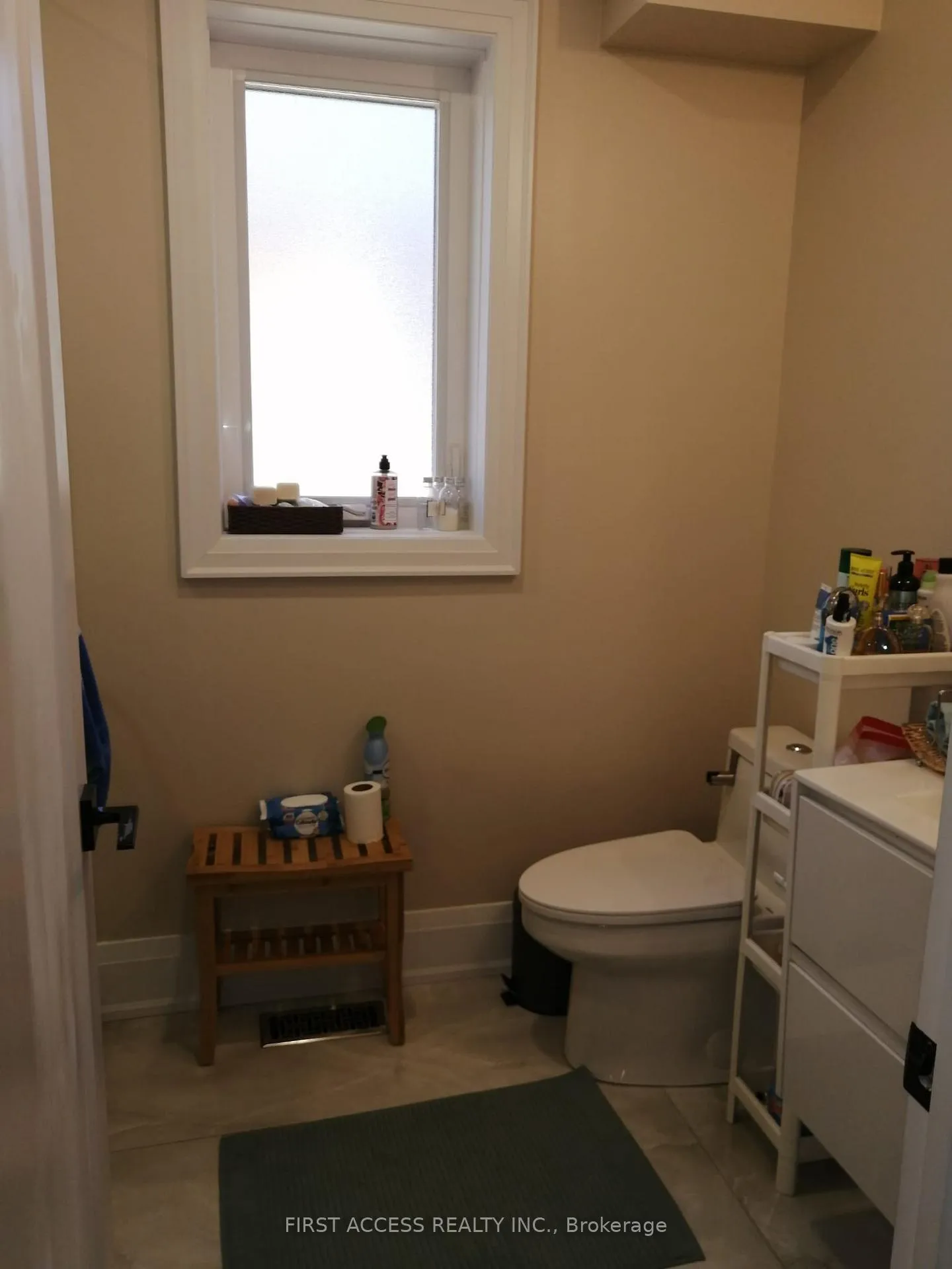 Photo 11 of Unit Main, 15 Chartwell Road, Etobicoke, Stonegate-Queensway — HOMEH