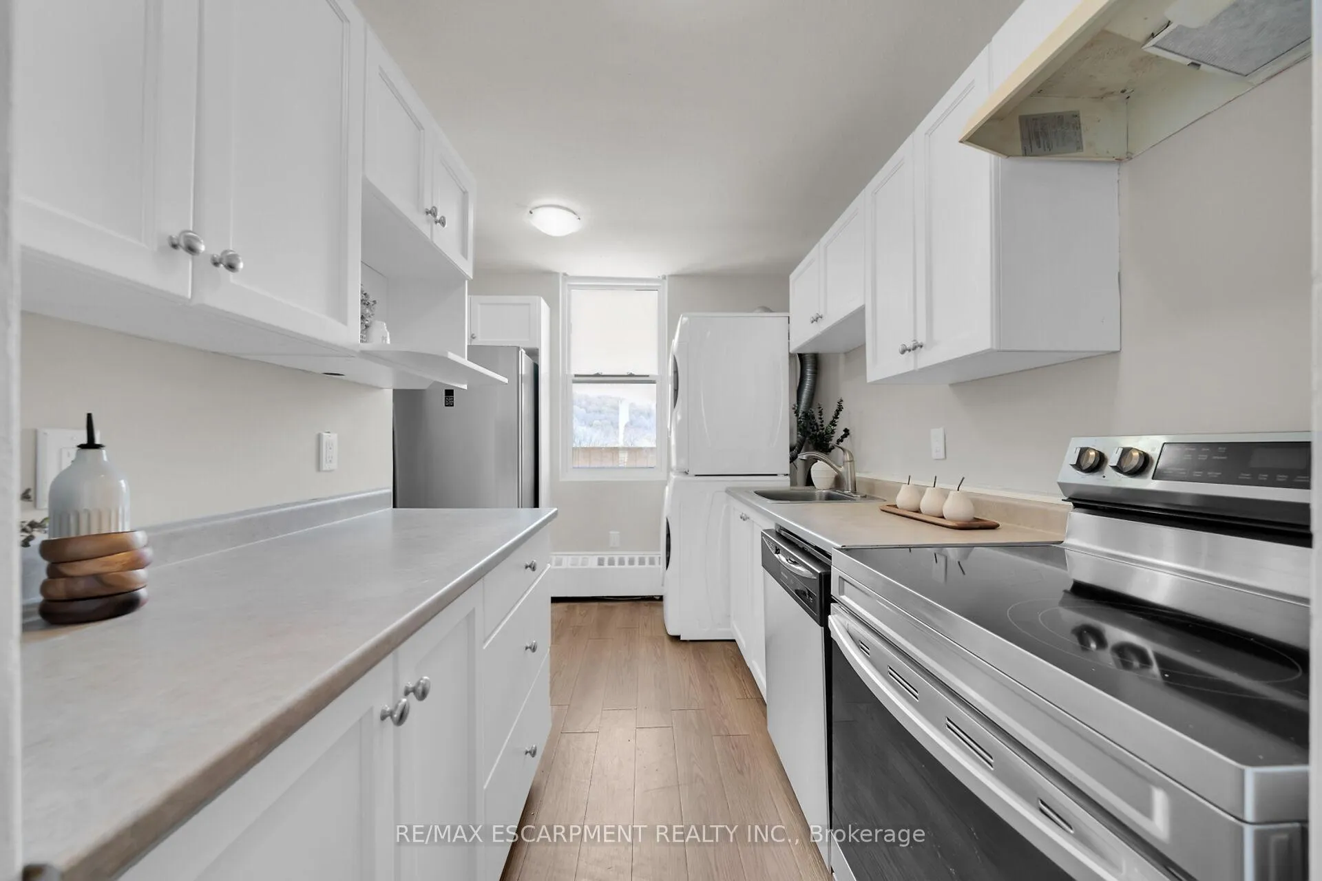 Photo 7 of Unit 424, 350 Quigley Road, Hamilton, Vincent — HOMEH