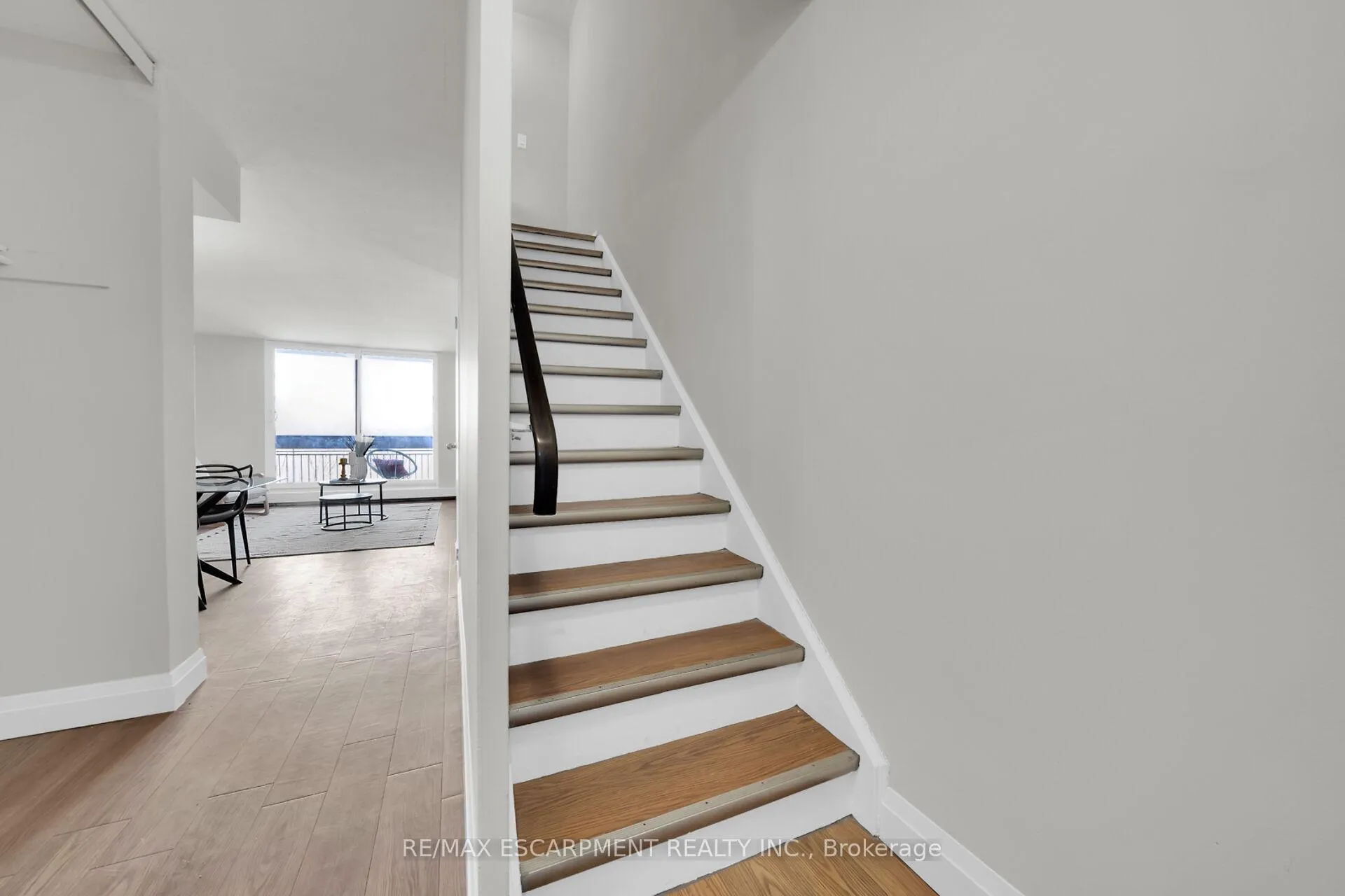 Photo 14 of Unit 424, 350 Quigley Road, Hamilton, Vincent — HOMEH