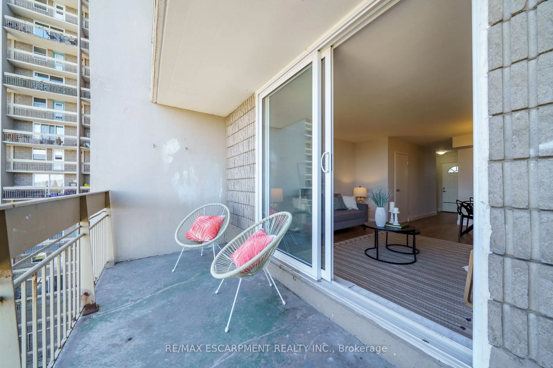 Photo 16 of Unit 424, 350 Quigley Road, Hamilton, Vincent — HOMEH