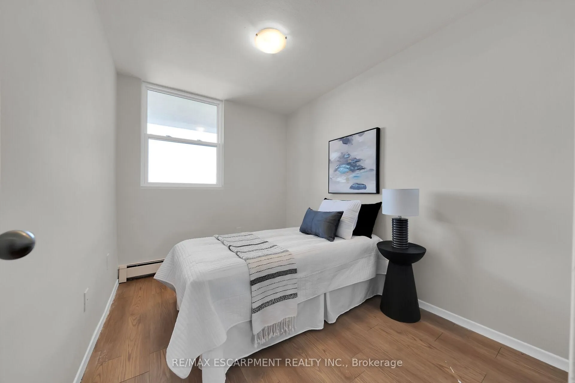 Photo 18 of Unit 424, 350 Quigley Road, Hamilton, Vincent — HOMEH