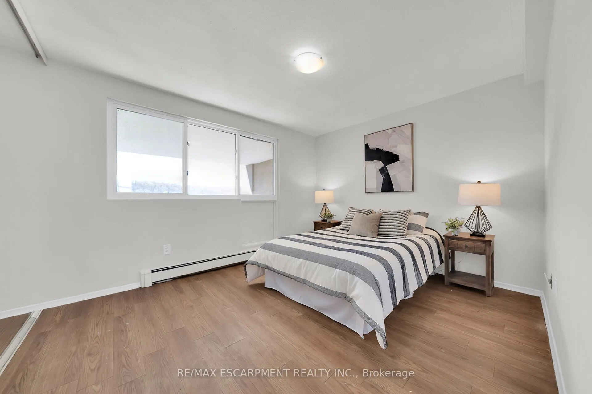 Photo 21 of Unit 424, 350 Quigley Road, Hamilton, Vincent — HOMEH