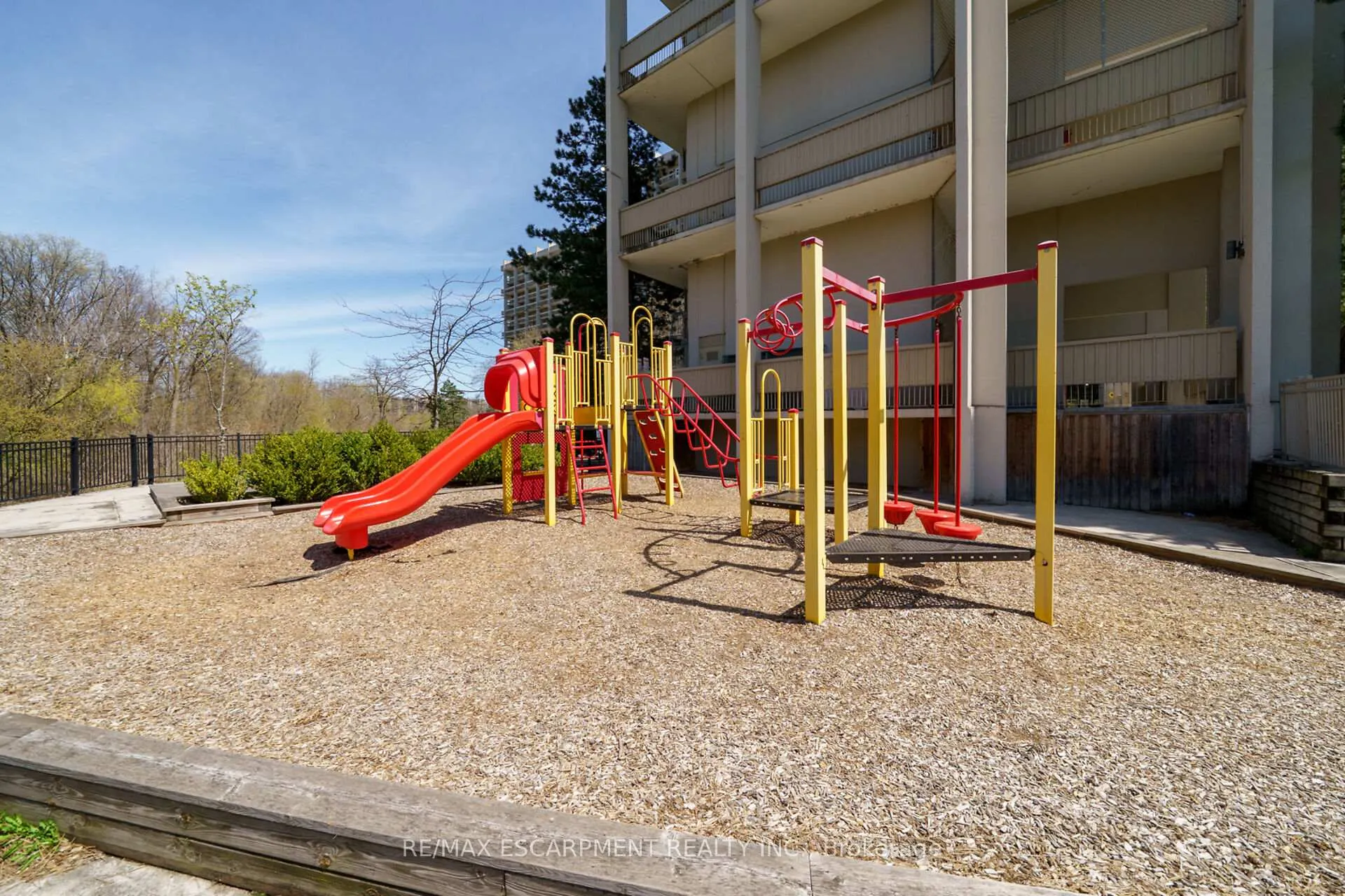 Photo 29 of Unit 424, 350 Quigley Road, Hamilton, Vincent — HOMEH