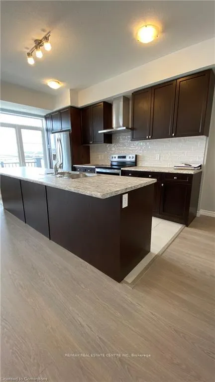 Photo 11 of 128 Wheat Lane, Kitchener — HOMEH