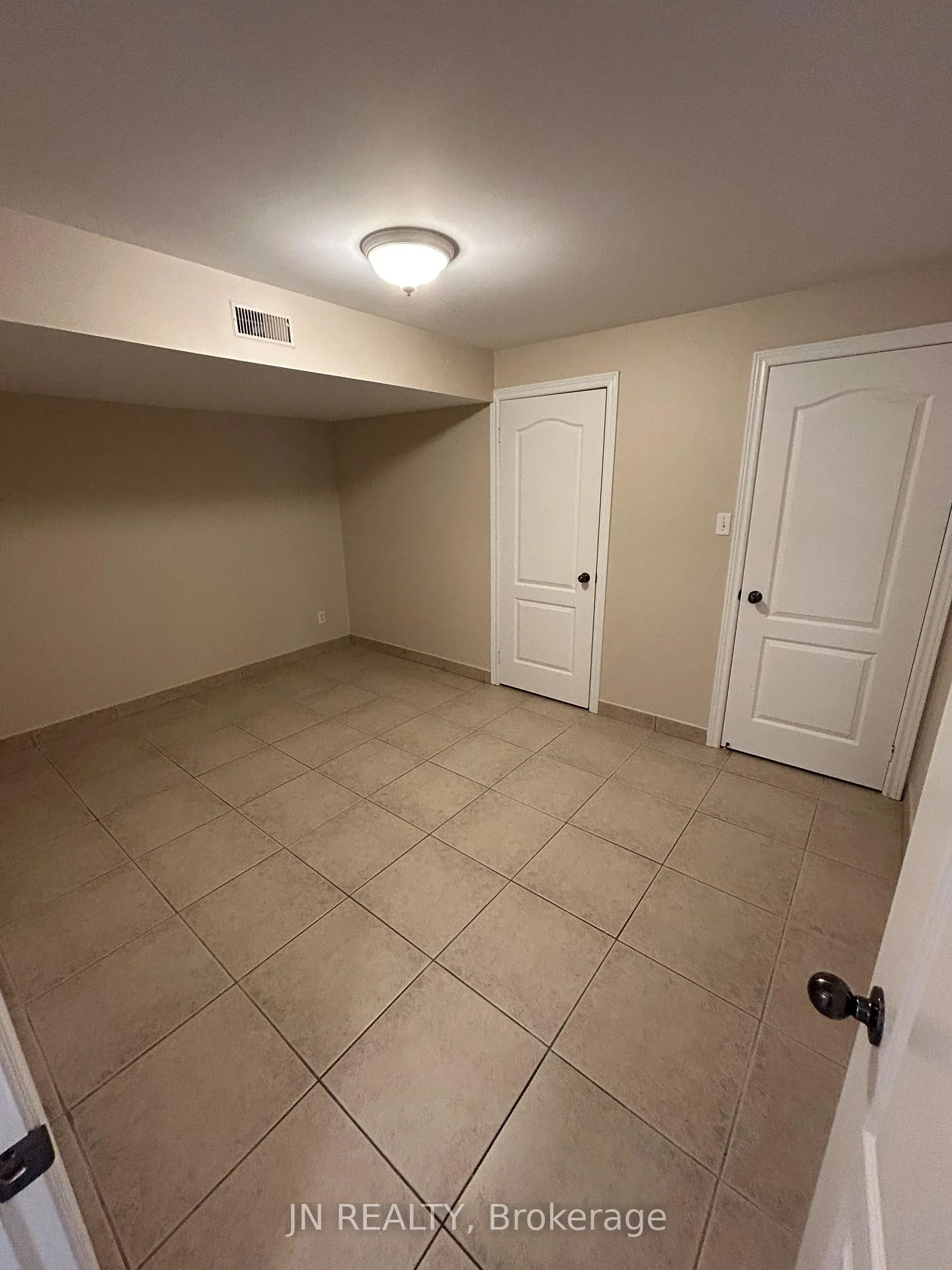 Photo 8 of Unit B, 12389 Old Kennedy Road, Caledon, Rural Caledon — HOMEH