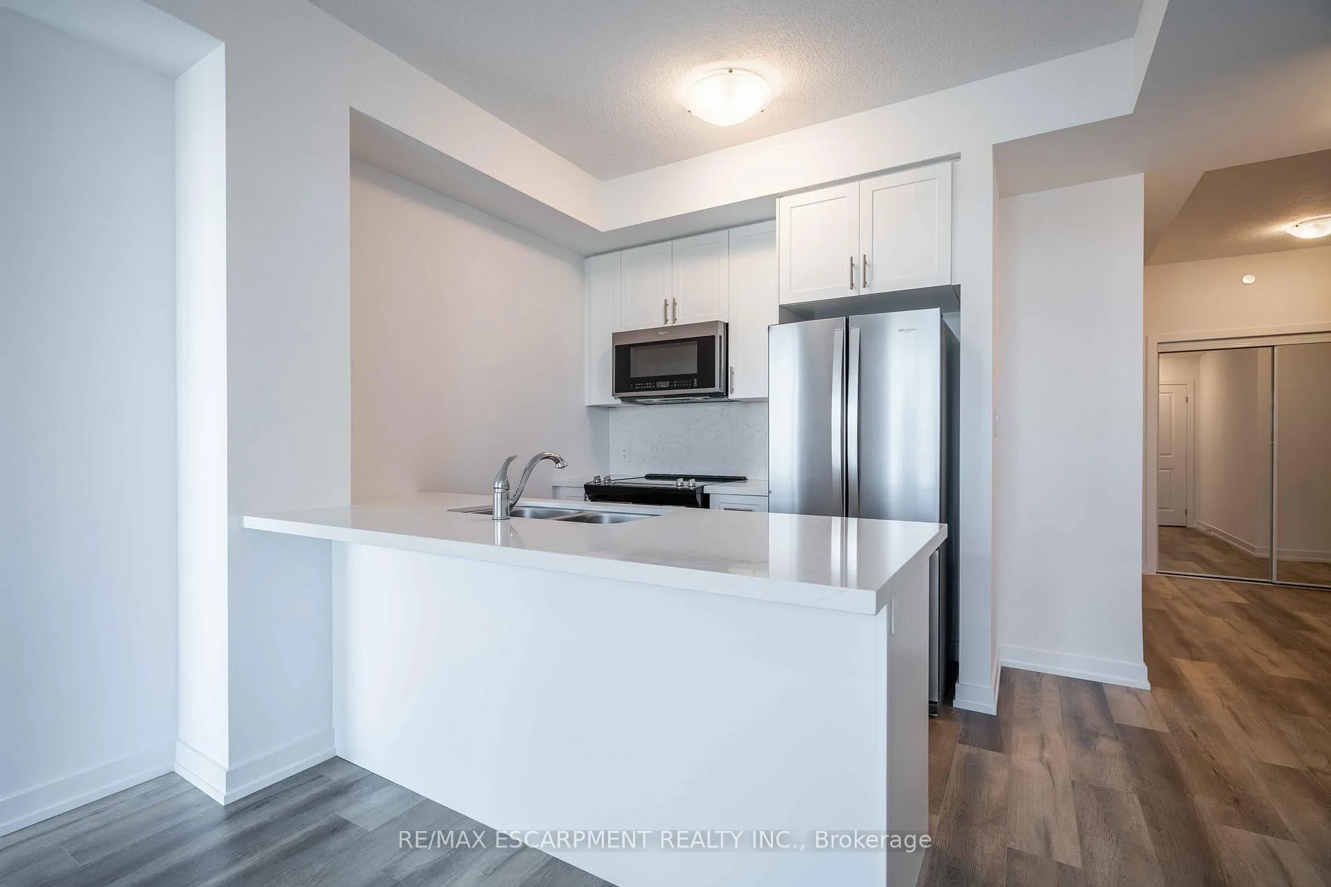 Photo 6 of Unit 405, 470 Dundas Street E, Hamilton, Waterdown — HOMEH