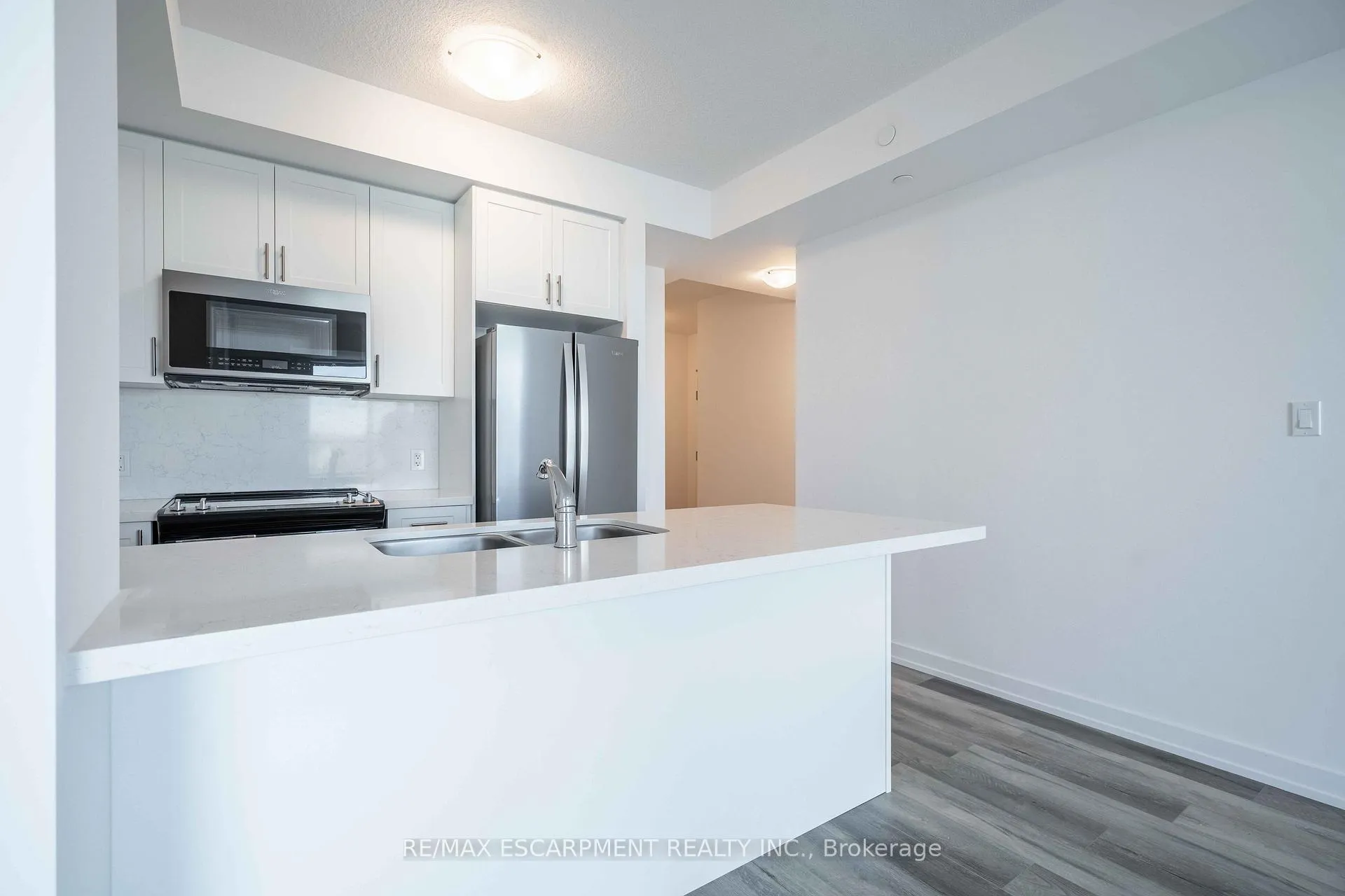 Photo 8 of Unit 405, 470 Dundas Street E, Hamilton, Waterdown — HOMEH