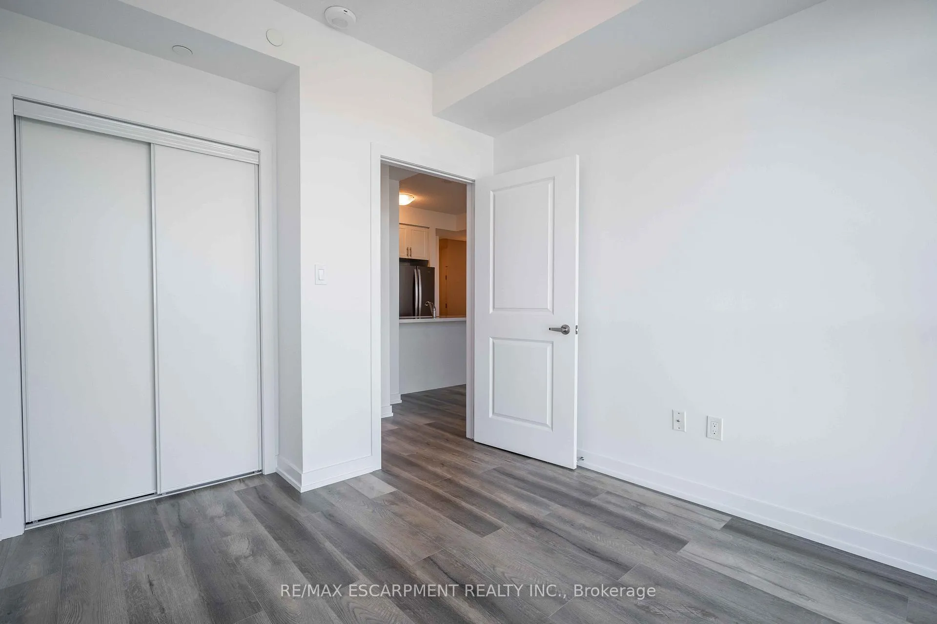 Photo 15 of Unit 405, 470 Dundas Street E, Hamilton, Waterdown — HOMEH