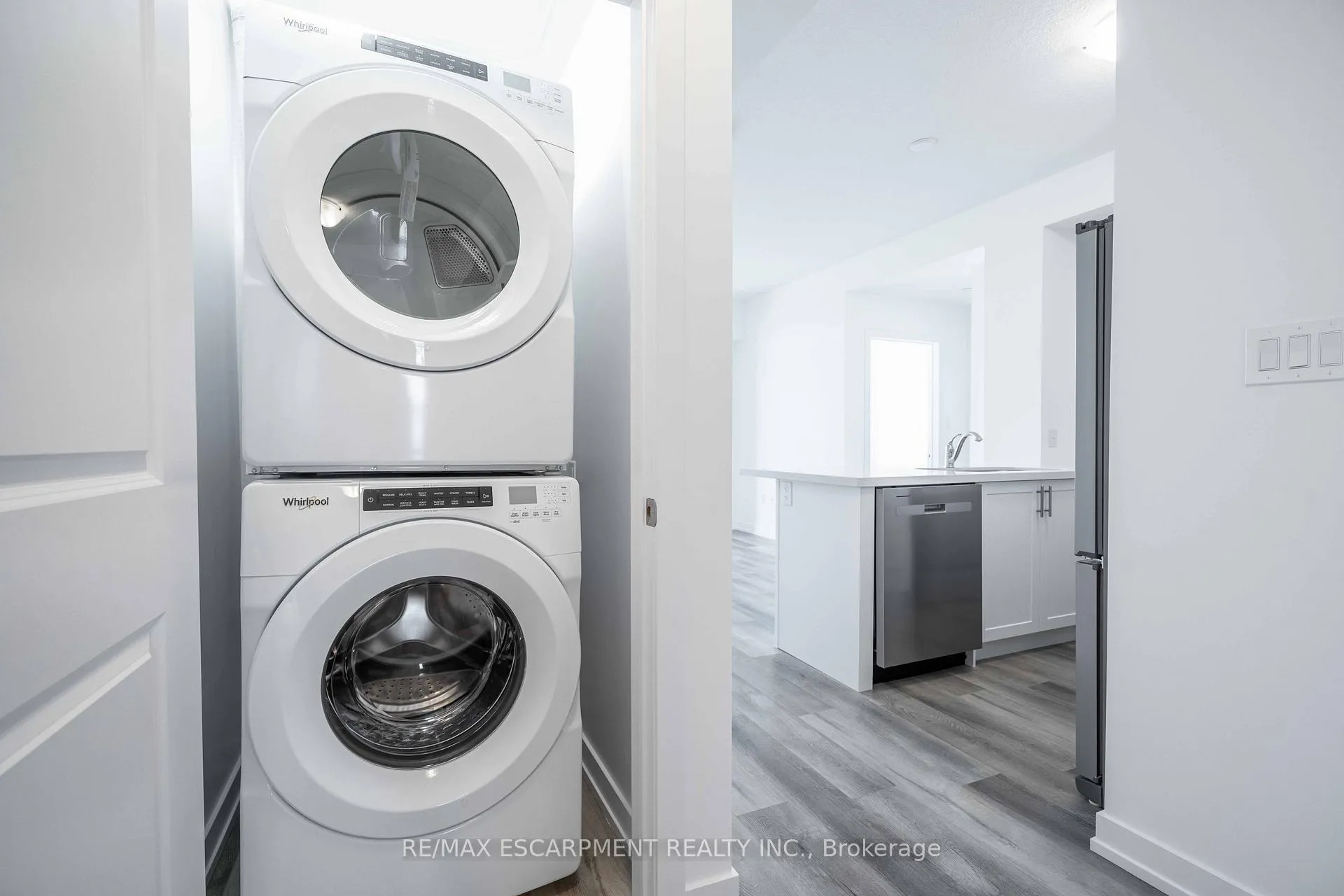 Photo 17 of Unit 405, 470 Dundas Street E, Hamilton, Waterdown — HOMEH