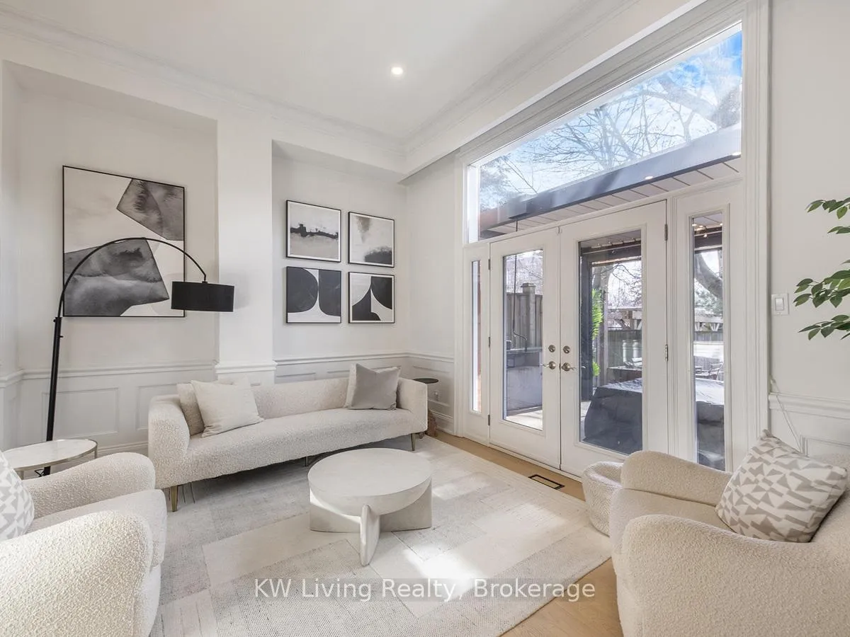 Photo 5 of Unit 7, 155 Woodbine Avenue, Toronto, The Beaches — HOMEH