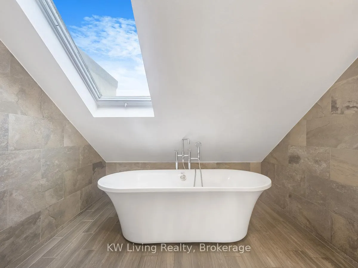Photo 20 of Unit 7, 155 Woodbine Avenue, Toronto, The Beaches — HOMEH
