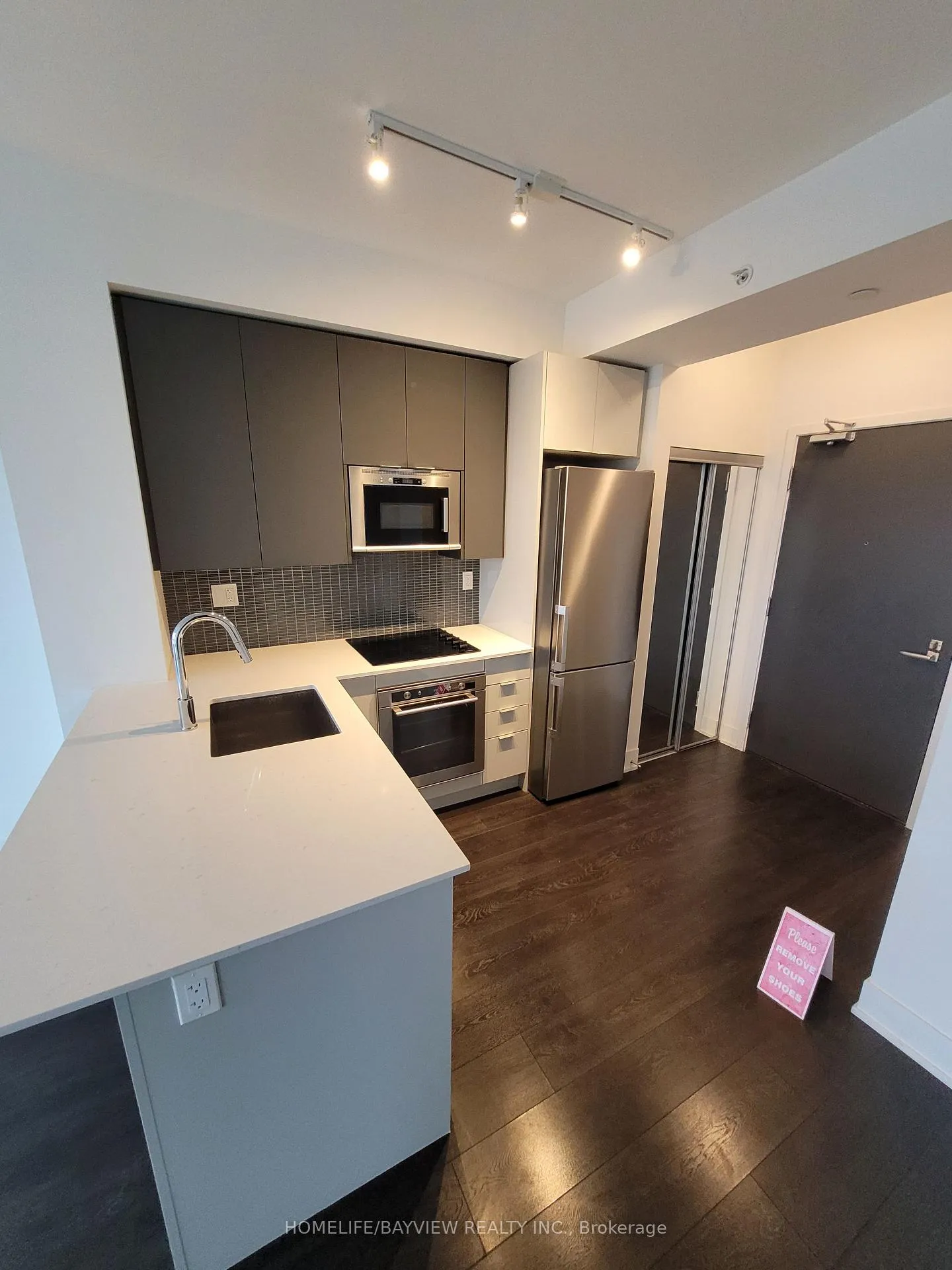 Photo 4 of Unit 412, 2916 Highway 7 Road, Vaughan, Vaughan Corporate Centre — HOMEH