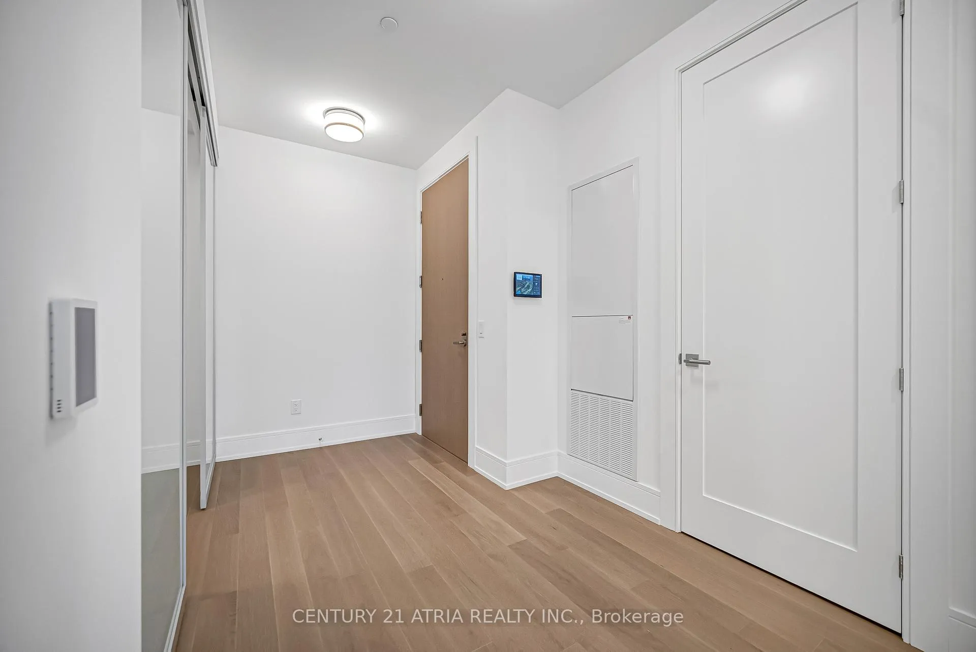 Photo 2 of Unit 806, 397 Royal Orchard Boulevard, Markham, Royal Orchard — HOMEH