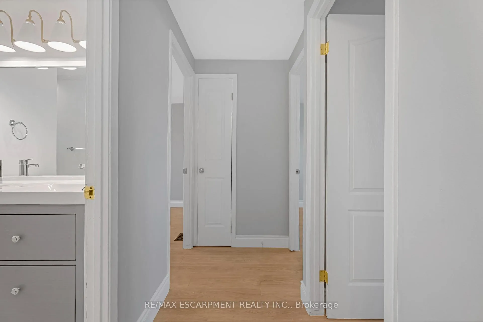Photo 7 of Unit 33, 1350 Limeridge Road E, Hamilton, Trenholme — HOMEH