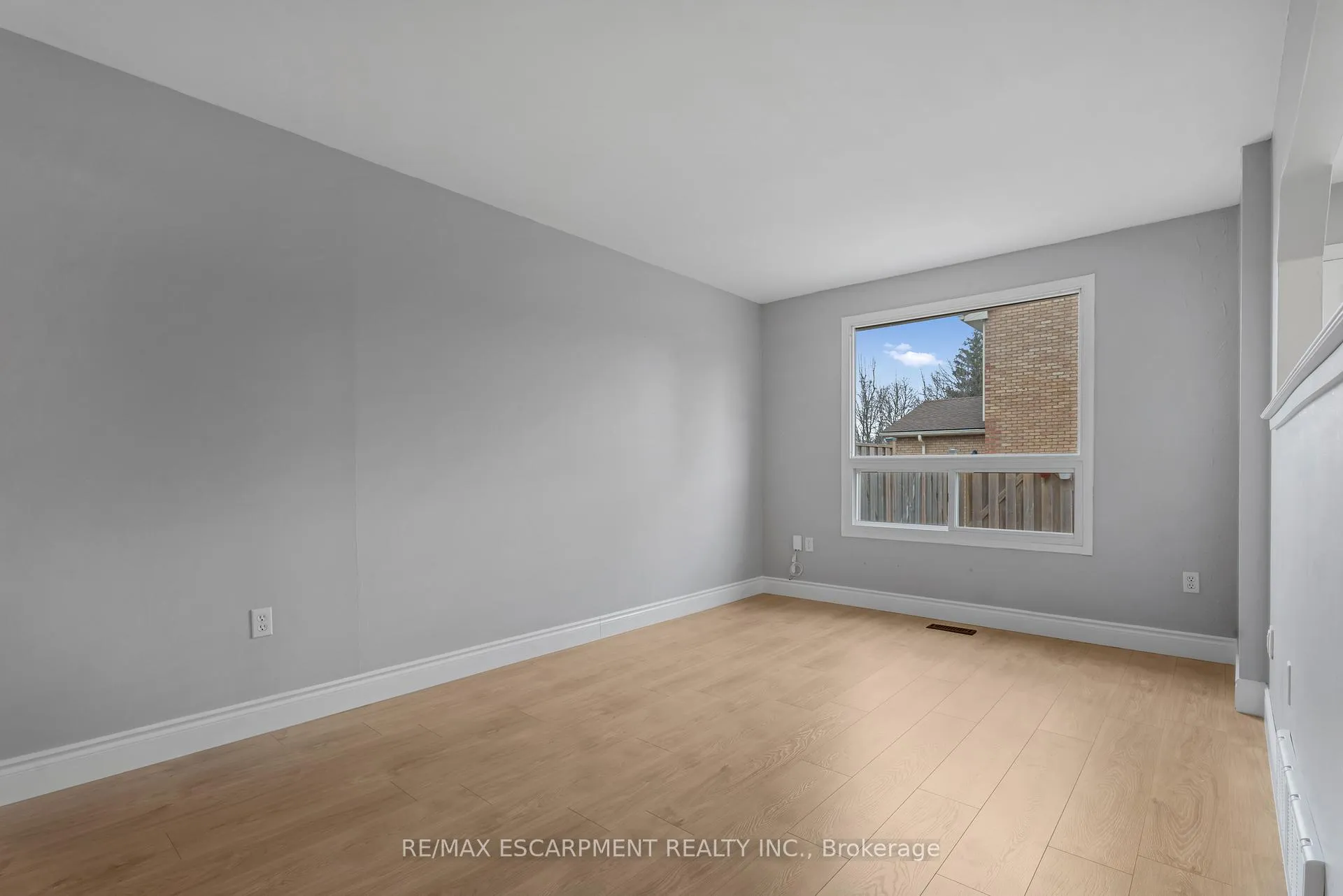 Photo 8 of Unit 33, 1350 Limeridge Road E, Hamilton, Trenholme — HOMEH