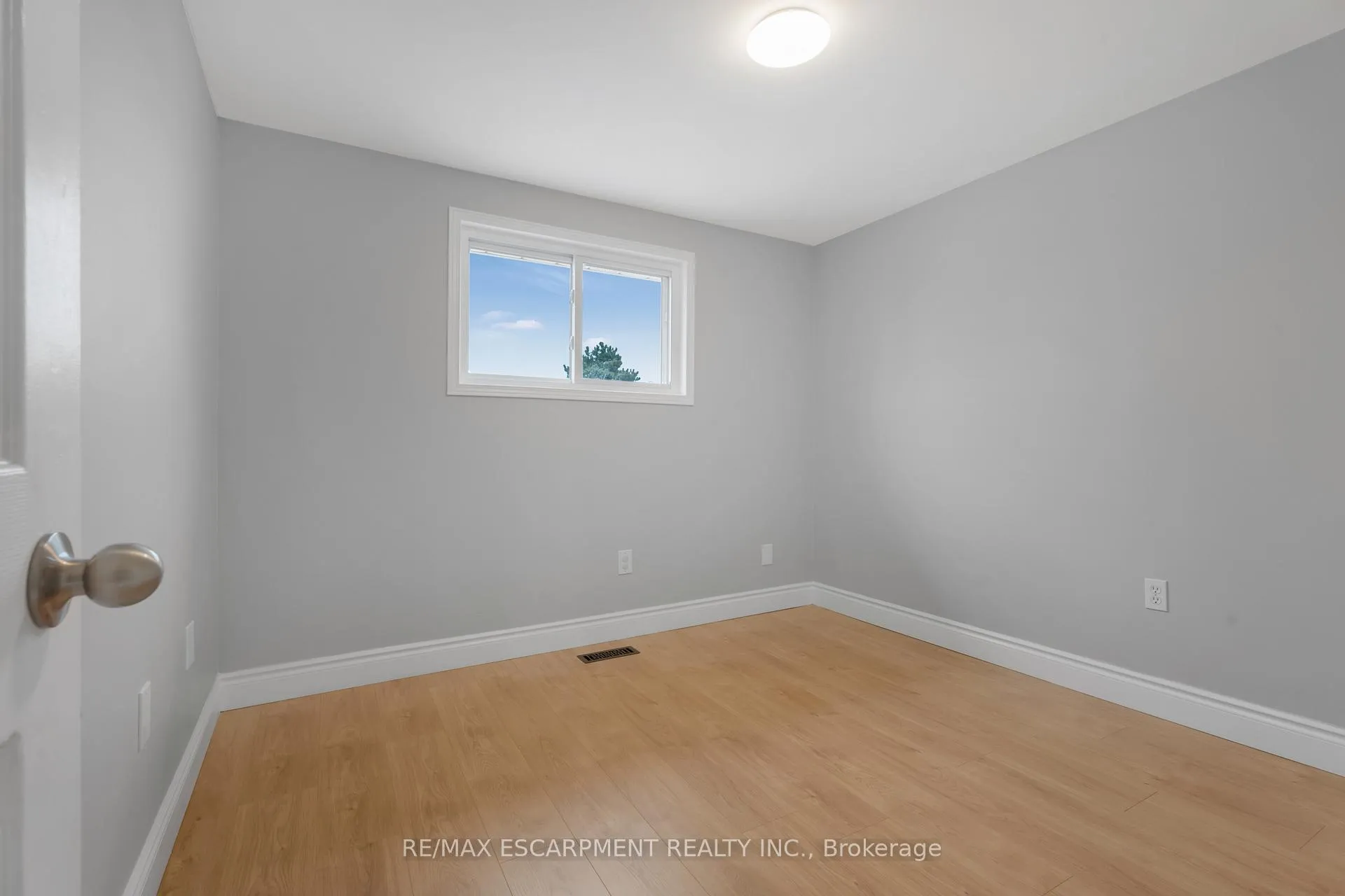 Photo 17 of Unit 33, 1350 Limeridge Road E, Hamilton, Trenholme — HOMEH