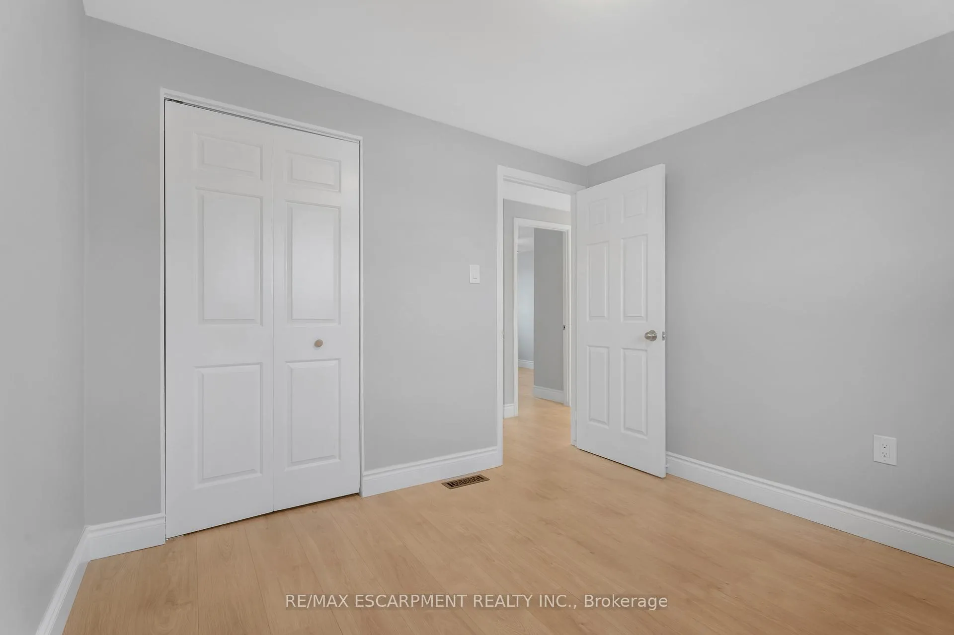 Photo 18 of Unit 33, 1350 Limeridge Road E, Hamilton, Trenholme — HOMEH