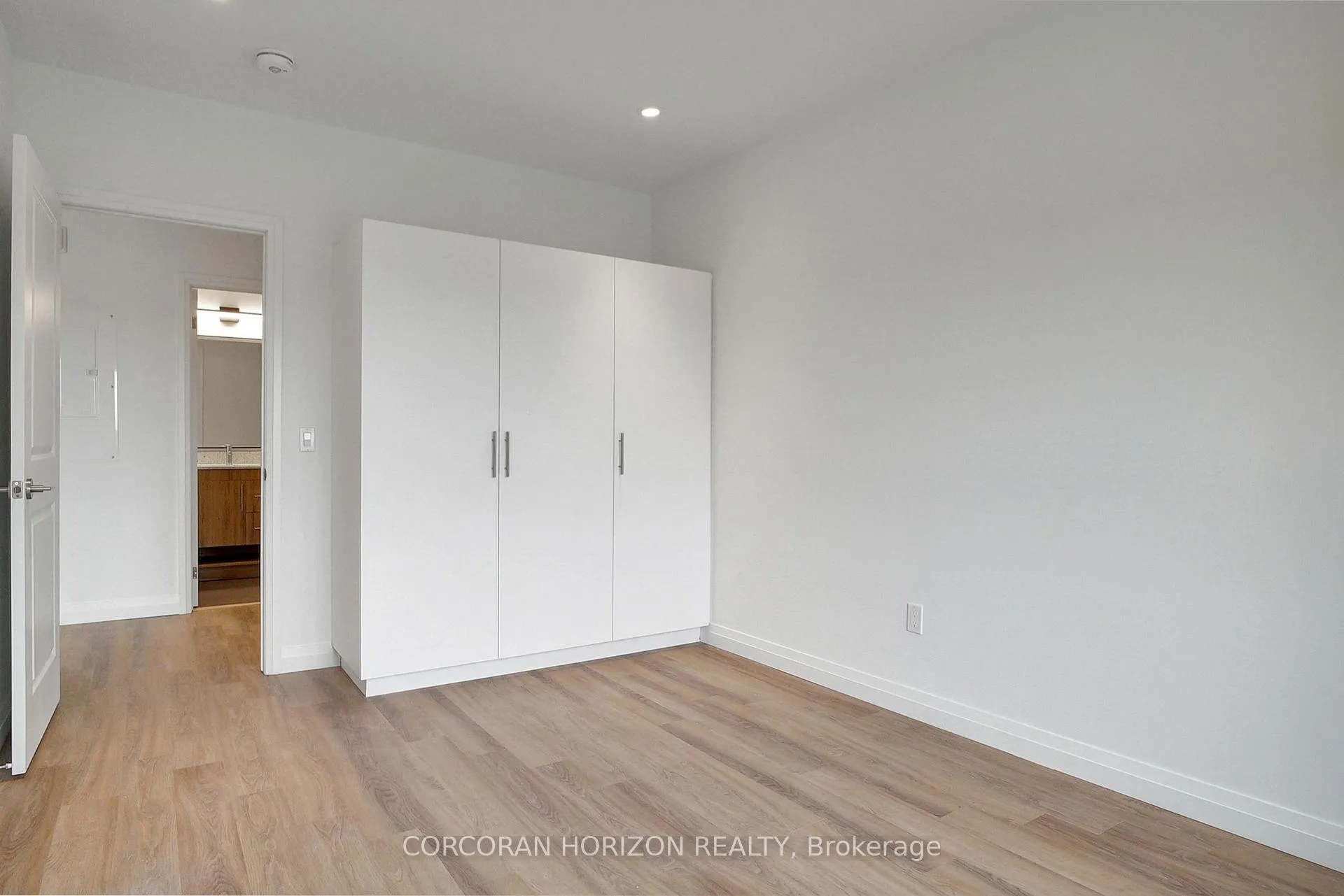 Photo 10 of Unit 814, 525 New Dundee Road, Kitchener — HOMEH