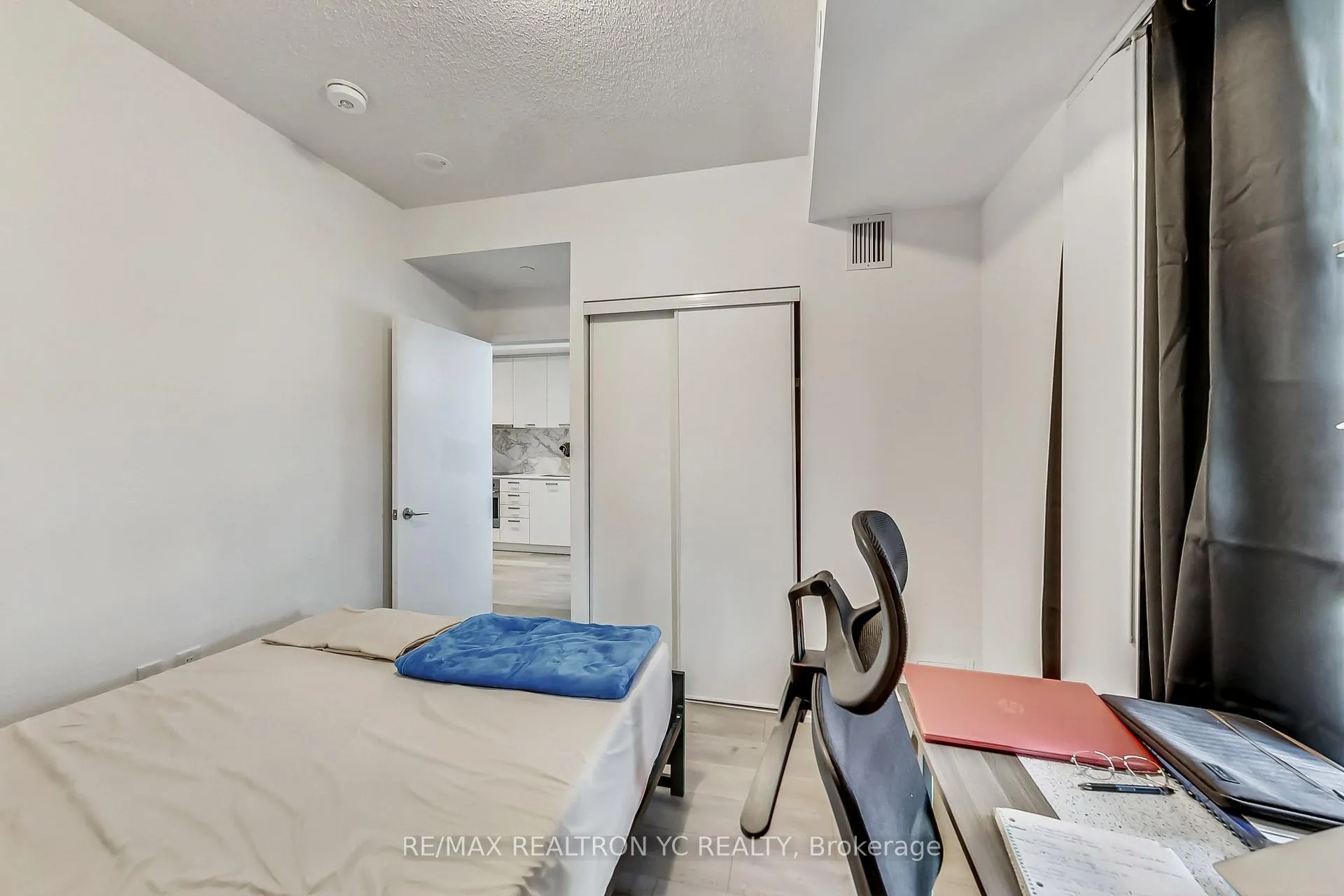 Photo 9 of Unit 711, 38 Honeycrisp Crescent, Vaughan, Vaughan Corporate Centre — HOMEH