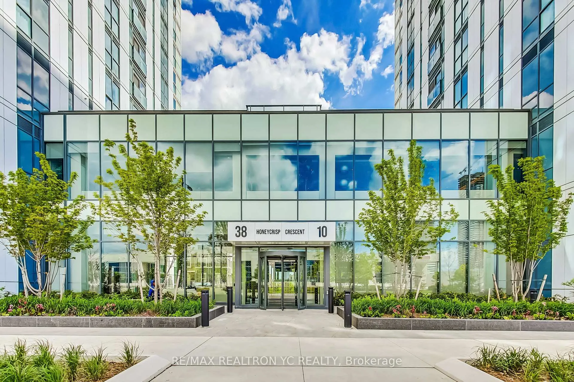 Photo 17 of Unit 711, 38 Honeycrisp Crescent, Vaughan, Vaughan Corporate Centre — HOMEH