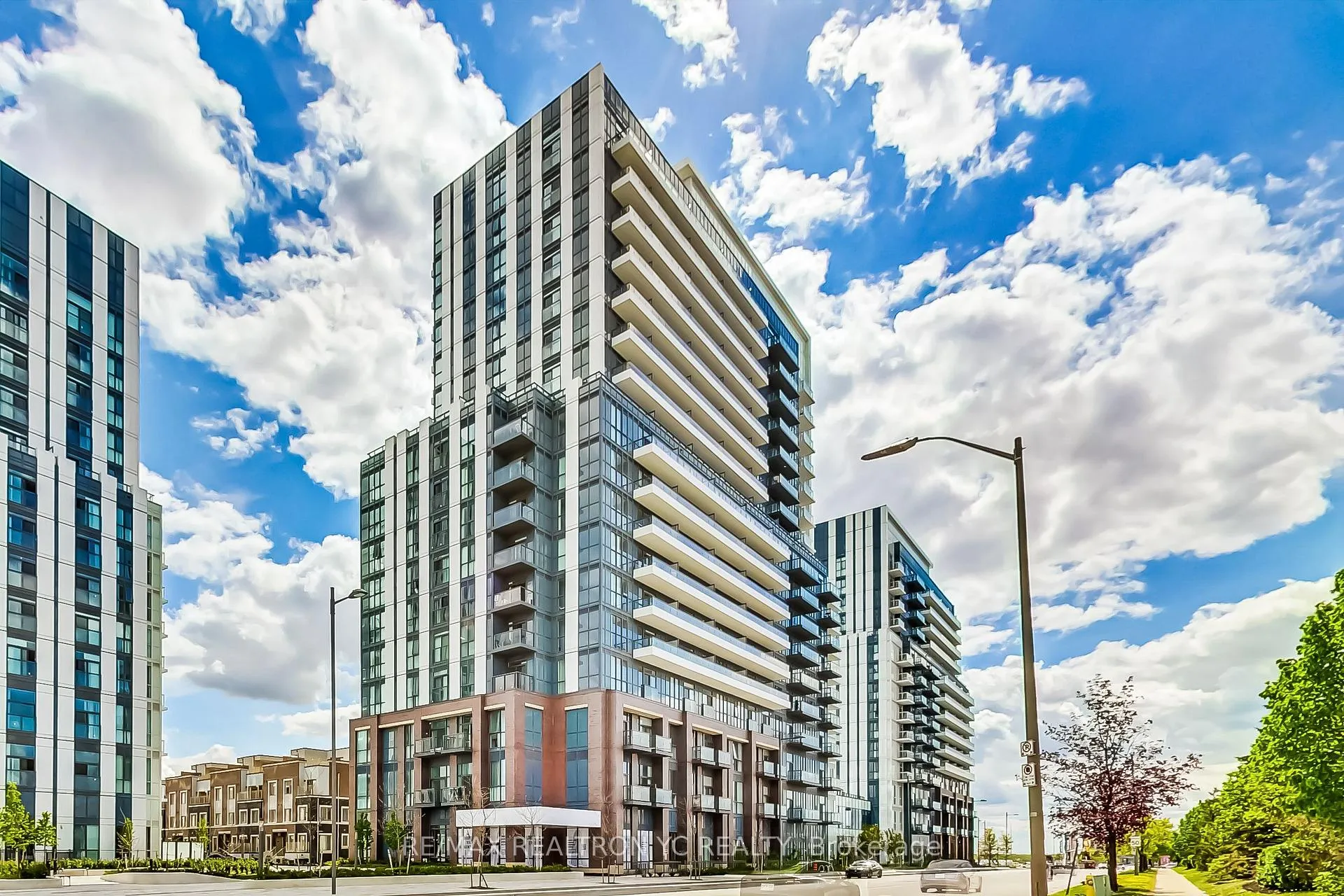 Photo 20 of Unit 711, 38 Honeycrisp Crescent, Vaughan, Vaughan Corporate Centre — HOMEH