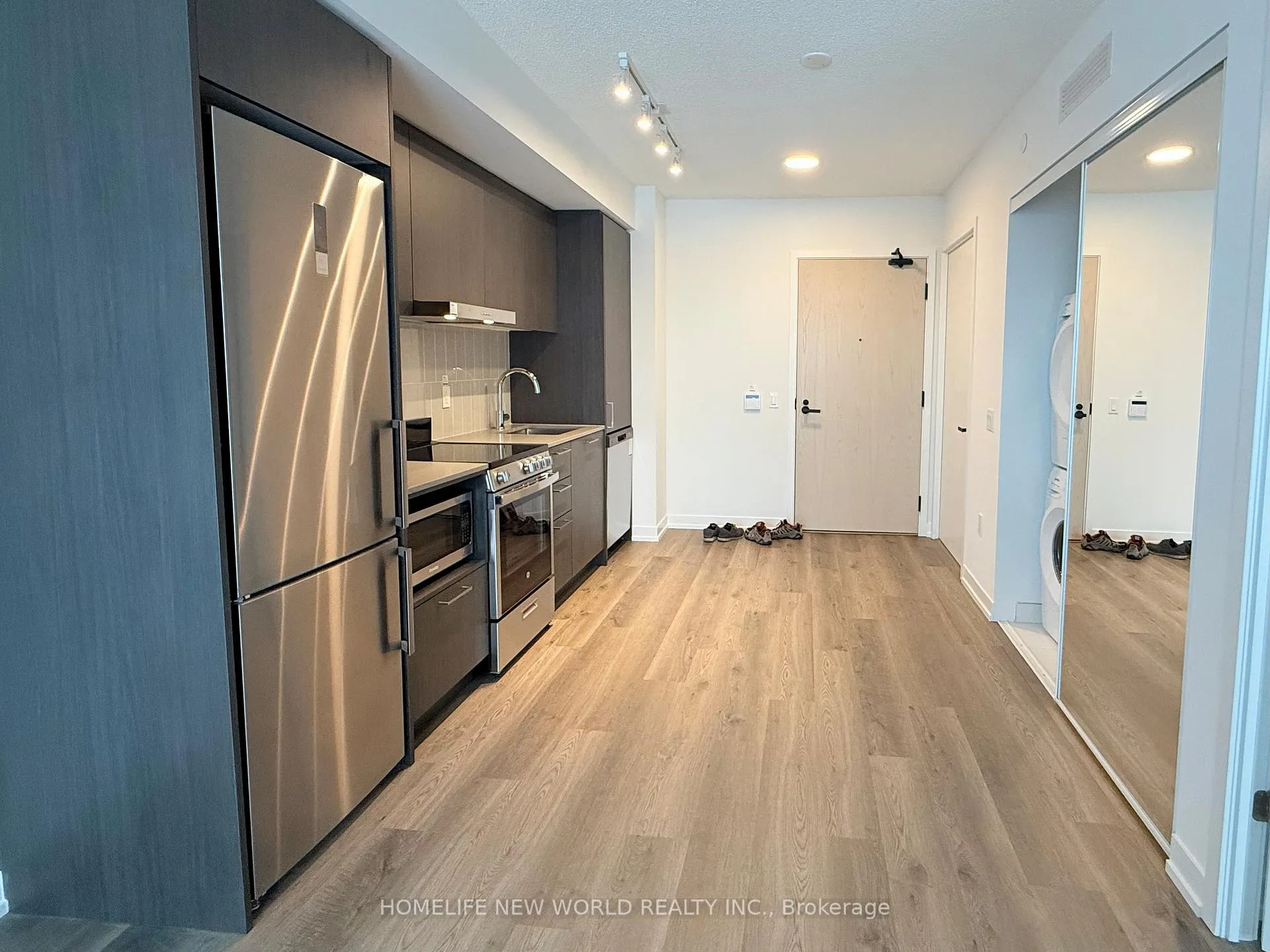 Photo 3 of Unit 1205, 195 Commerce Street, Vaughan, Vaughan Corporate Centre — HOMEH