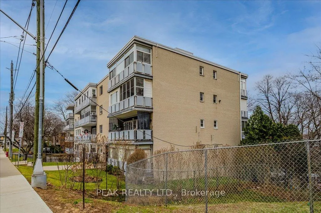 Photo 2 of Unit 108, 107 St. Joseph's Drive, Hamilton, Corktown — HOMEH