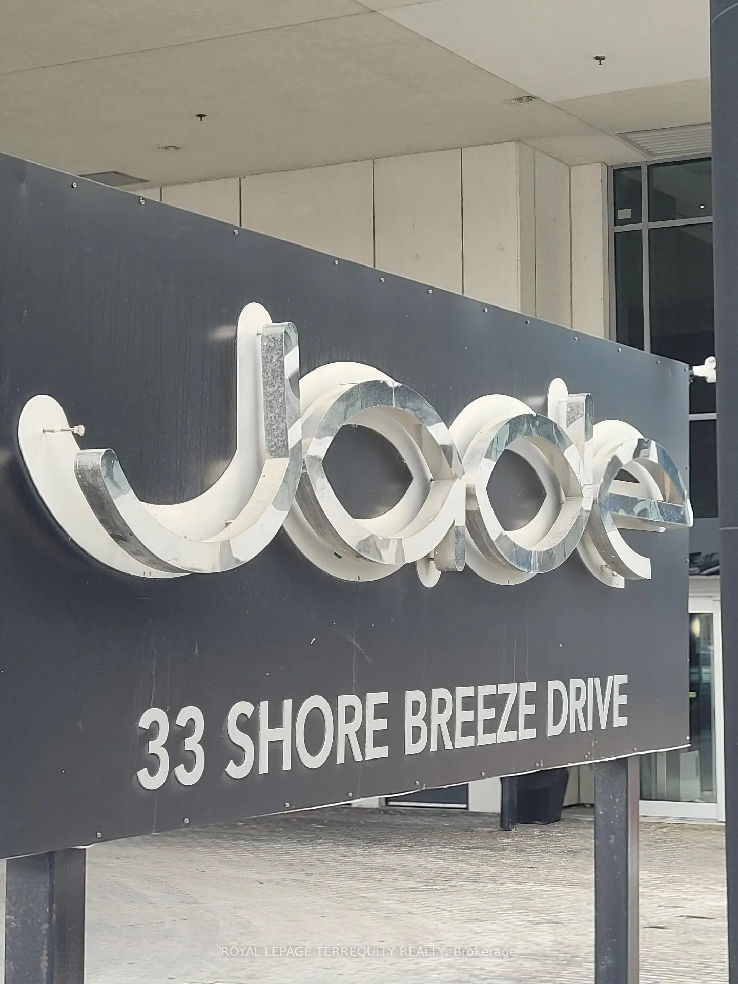 Front of Unit 701, 33 Shore Breeze Drive