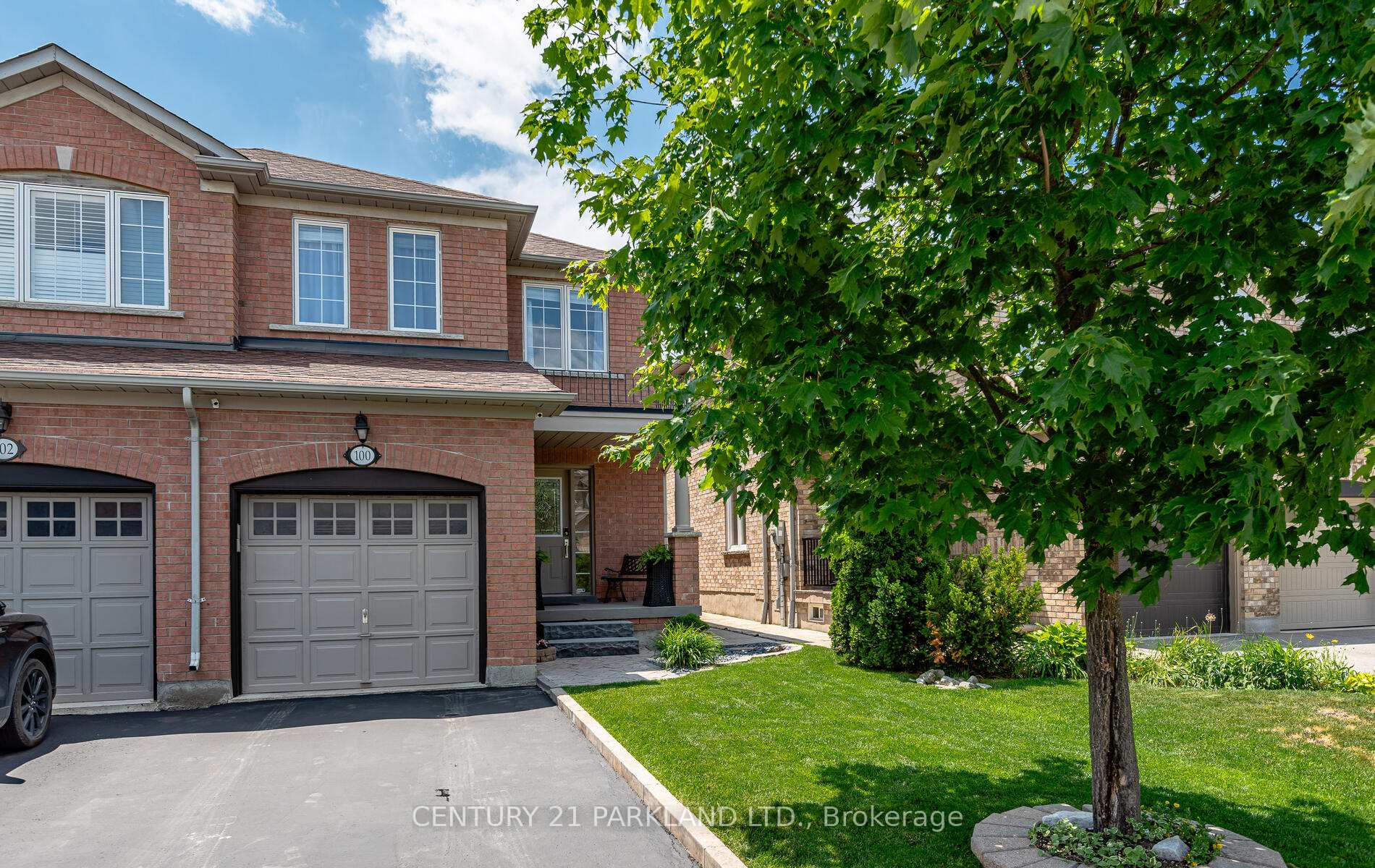 Photo 1 of 100 Humbershed Crescent, Caledon, Bolton West — HOMEH