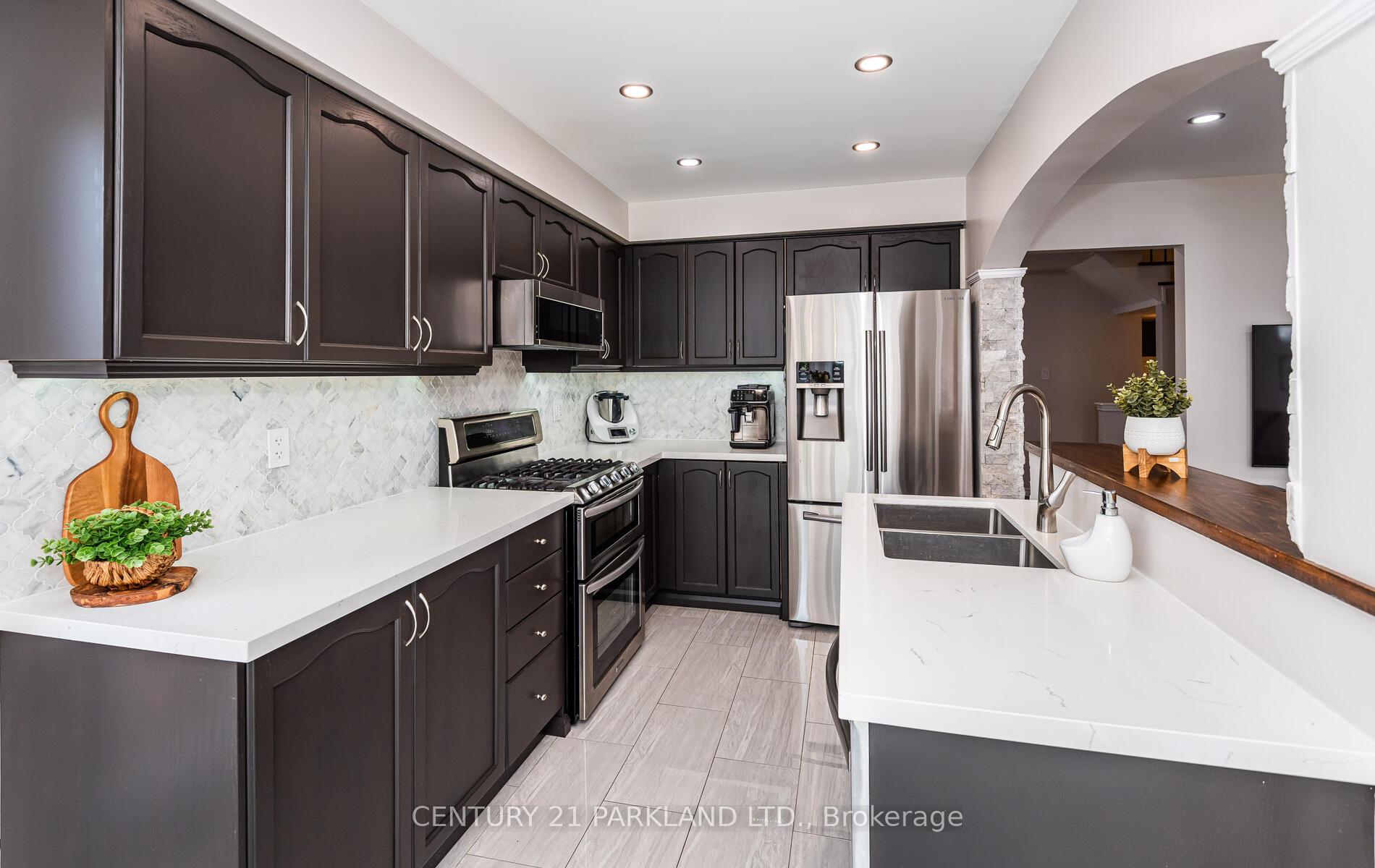 Photo 6 of 100 Humbershed Crescent, Caledon, Bolton West — HOMEH