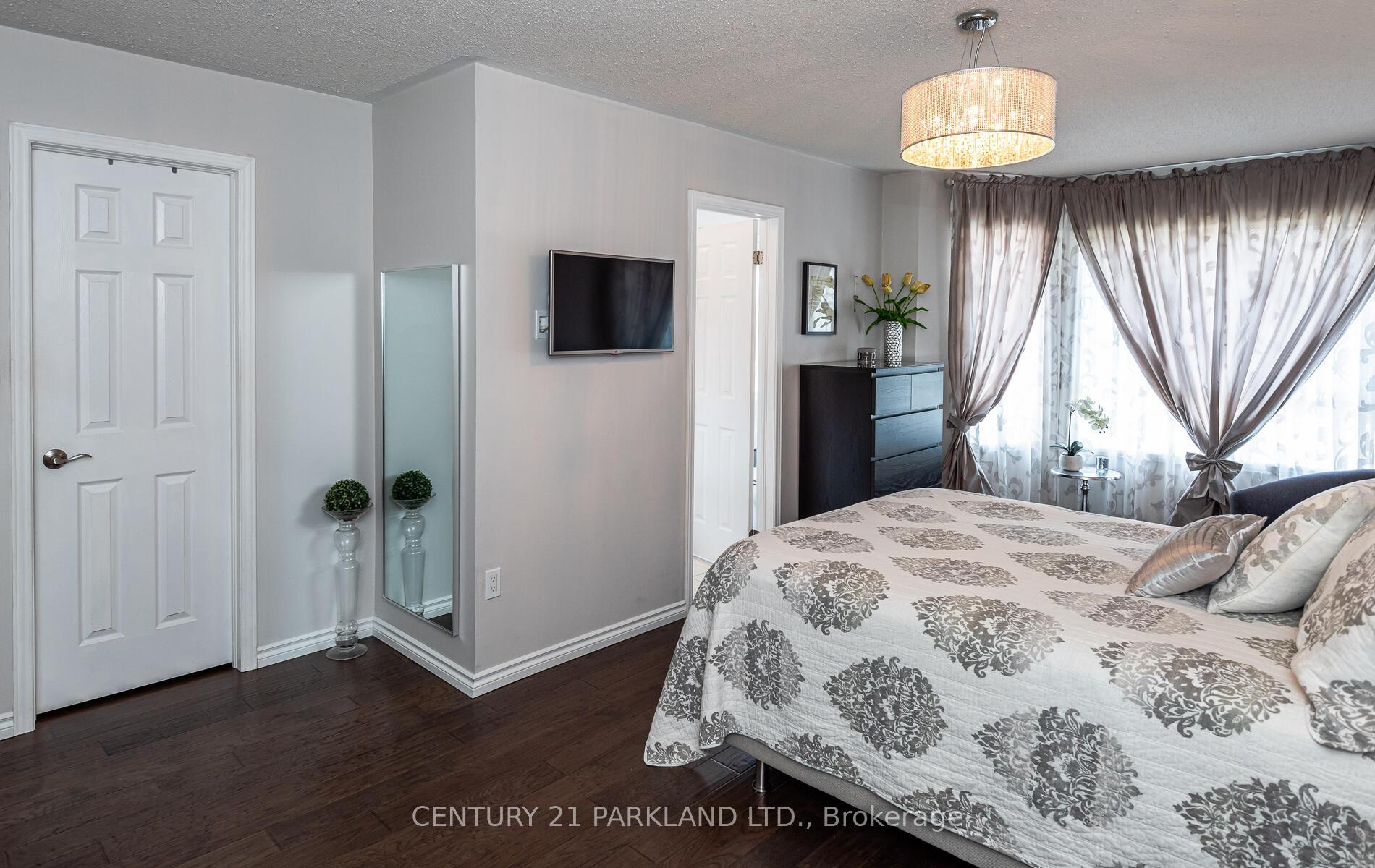 Photo 20 of 100 Humbershed Crescent, Caledon, Bolton West — HOMEH