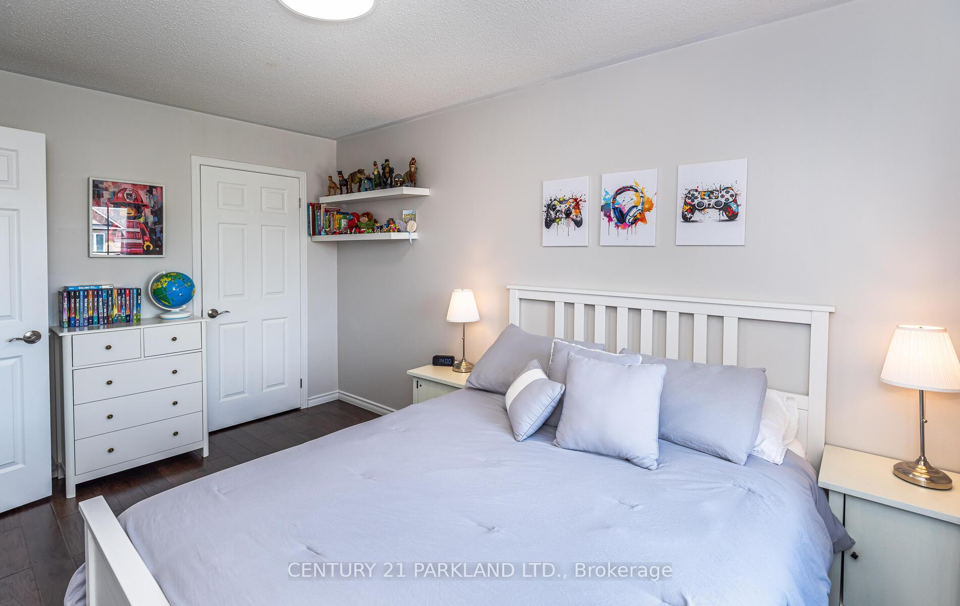 Photo 11 of 100 Humbershed Crescent, Caledon, Bolton West — HOMEH