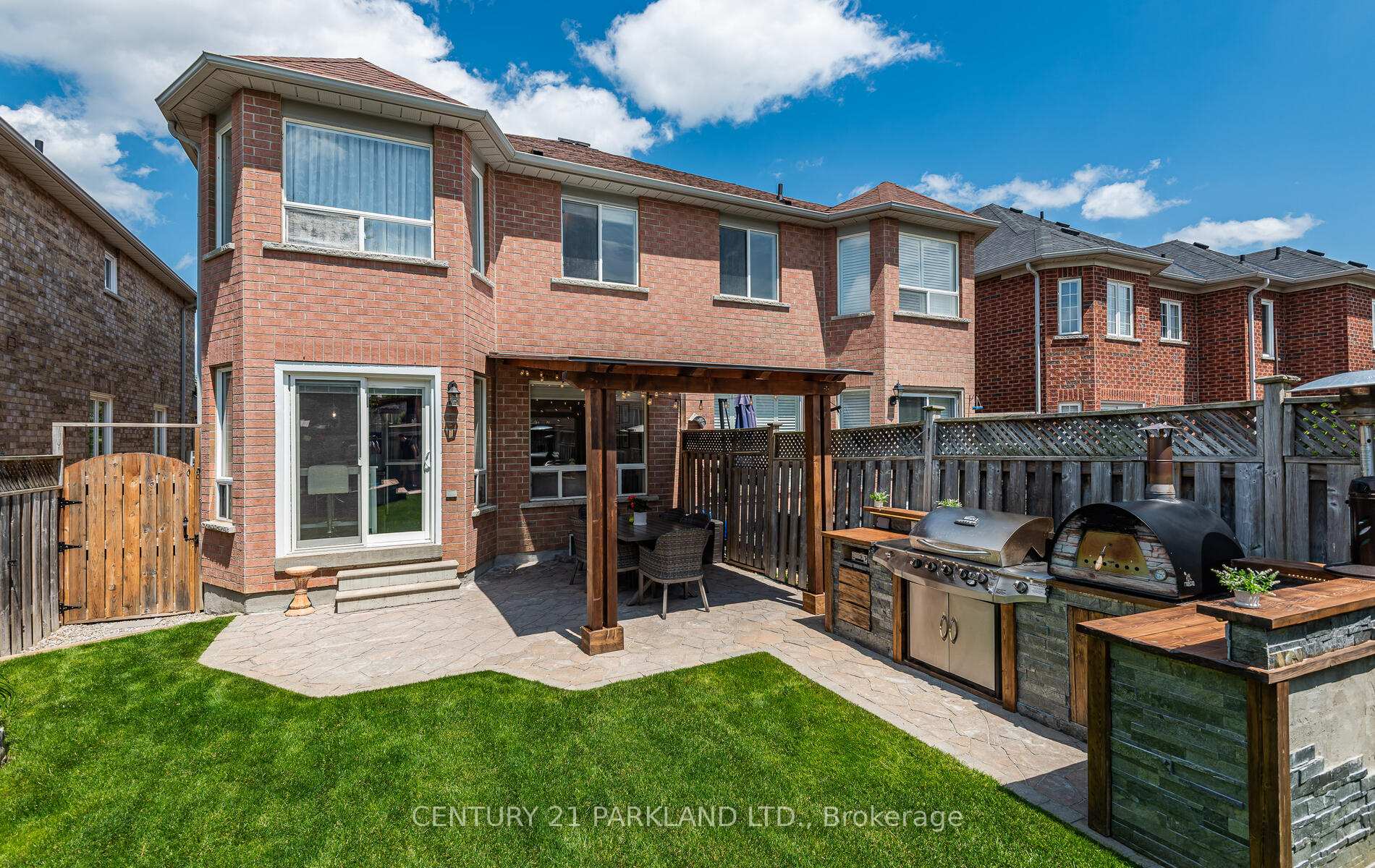 Photo 24 of 100 Humbershed Crescent, Caledon, Bolton West — HOMEH