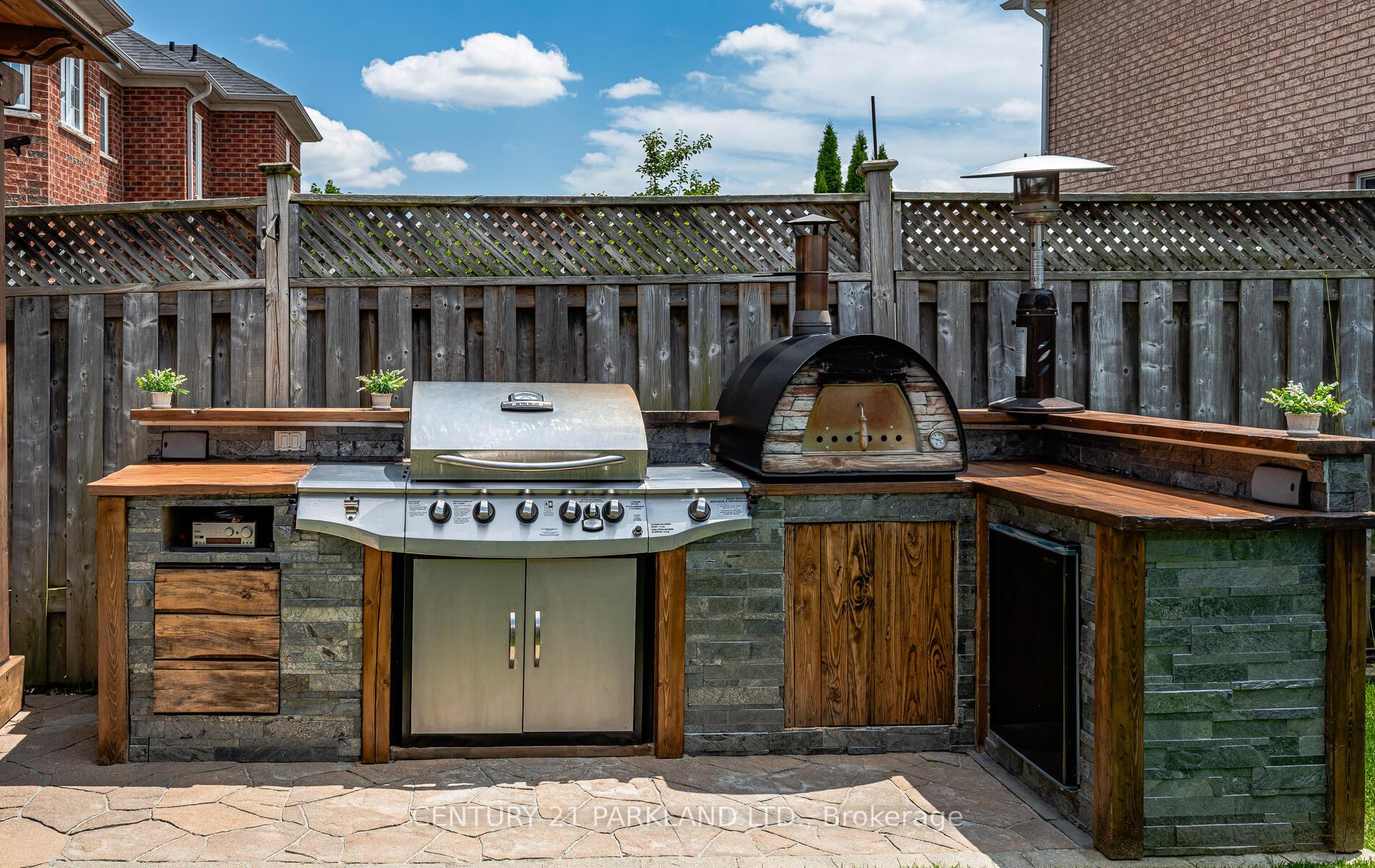 Photo 25 of 100 Humbershed Crescent, Caledon, Bolton West — HOMEH
