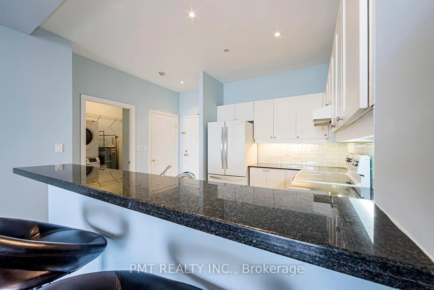 Photo 7 of Unit 606, 1 Leaside Park Drive, Toronto, Thorncliffe Park — HOMEH