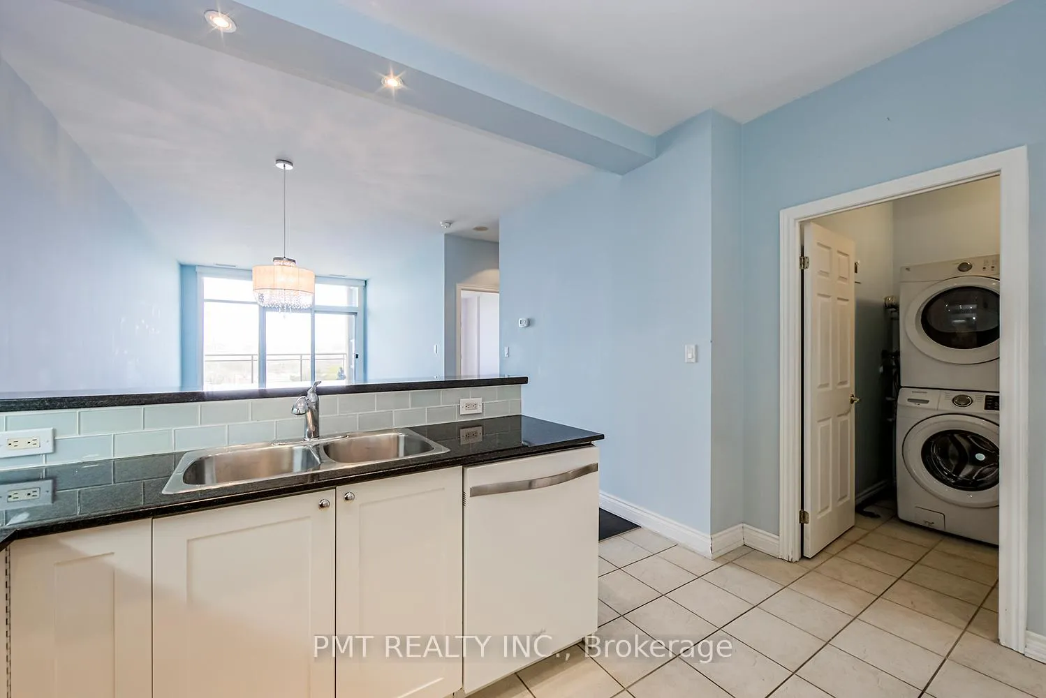 Photo 9 of Unit 606, 1 Leaside Park Drive, Toronto, Thorncliffe Park — HOMEH
