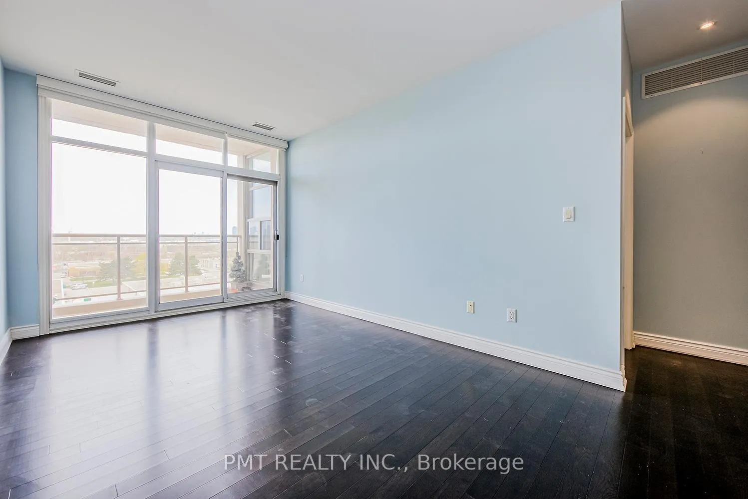 Photo 15 of Unit 606, 1 Leaside Park Drive, Toronto, Thorncliffe Park — HOMEH
