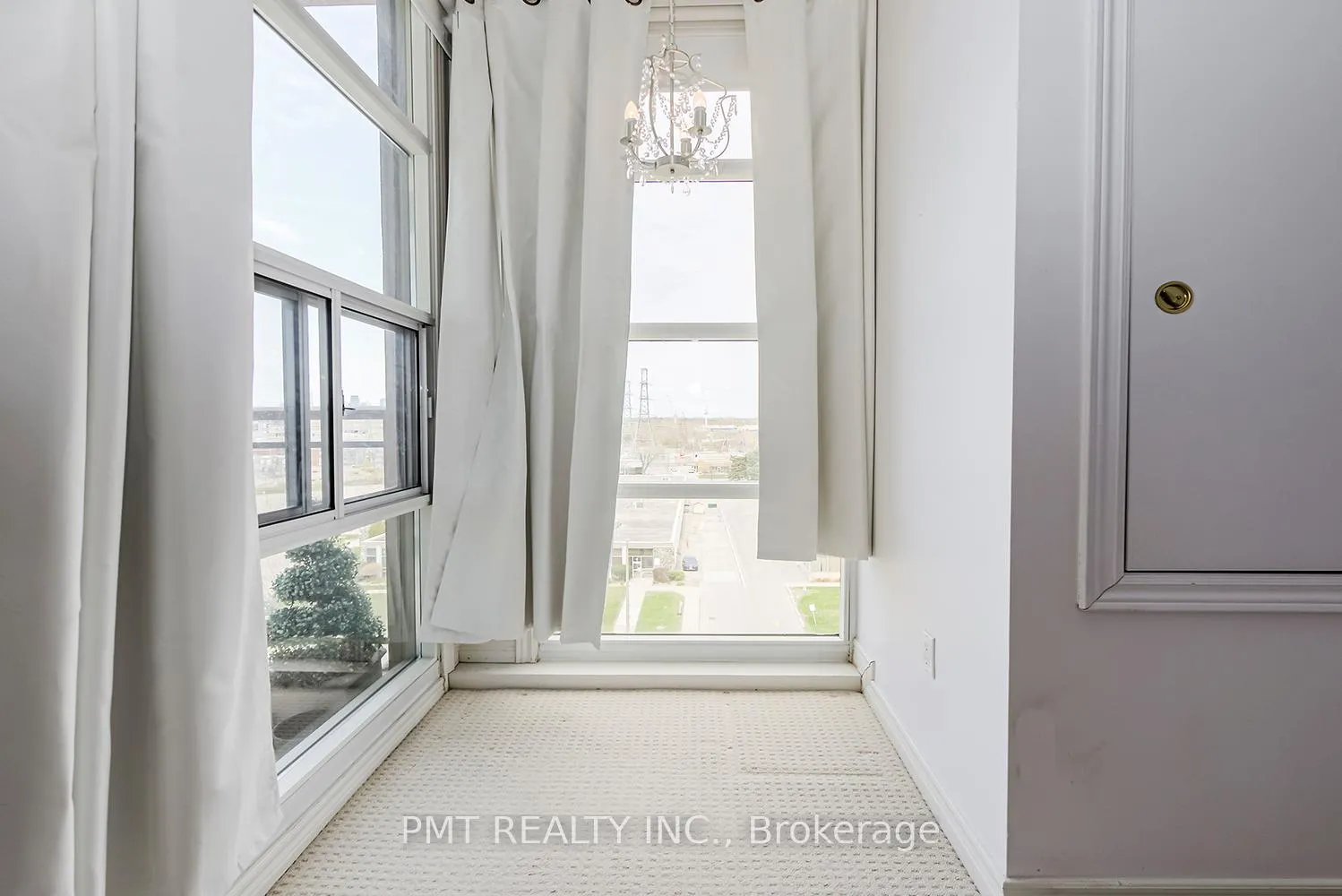 Photo 25 of Unit 606, 1 Leaside Park Drive, Toronto, Thorncliffe Park — HOMEH