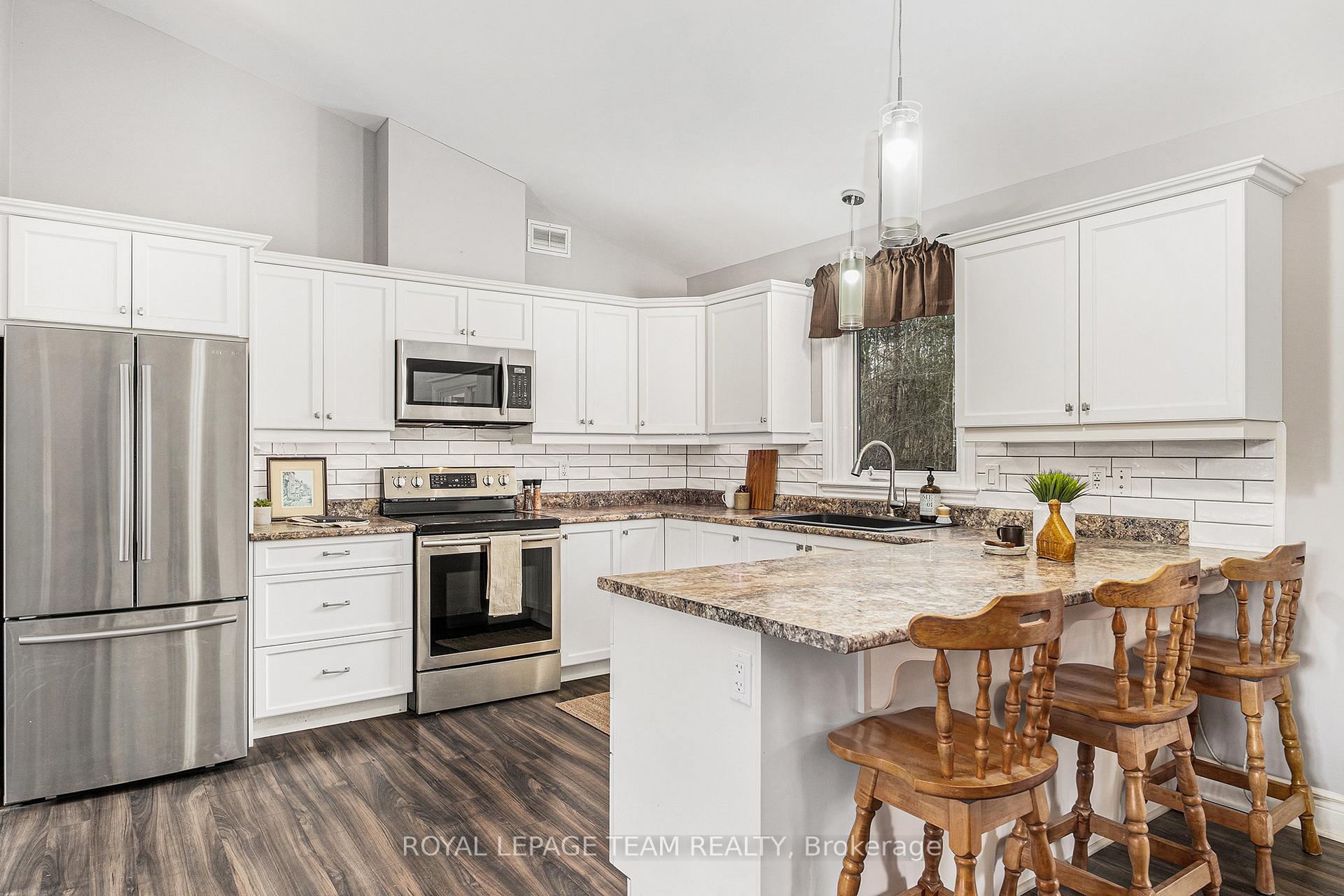Photo 10 of 351 Groveton Road, Edwardsburgh/Cardinal, Edwardsburgh/Cardinal Twp — HOMEH