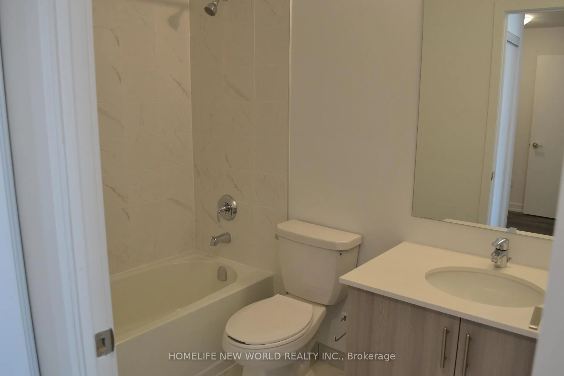 Photo 4 of Unit 2410, 1455 Celebration Street, Pickering, Bay Ridges — HOMEH