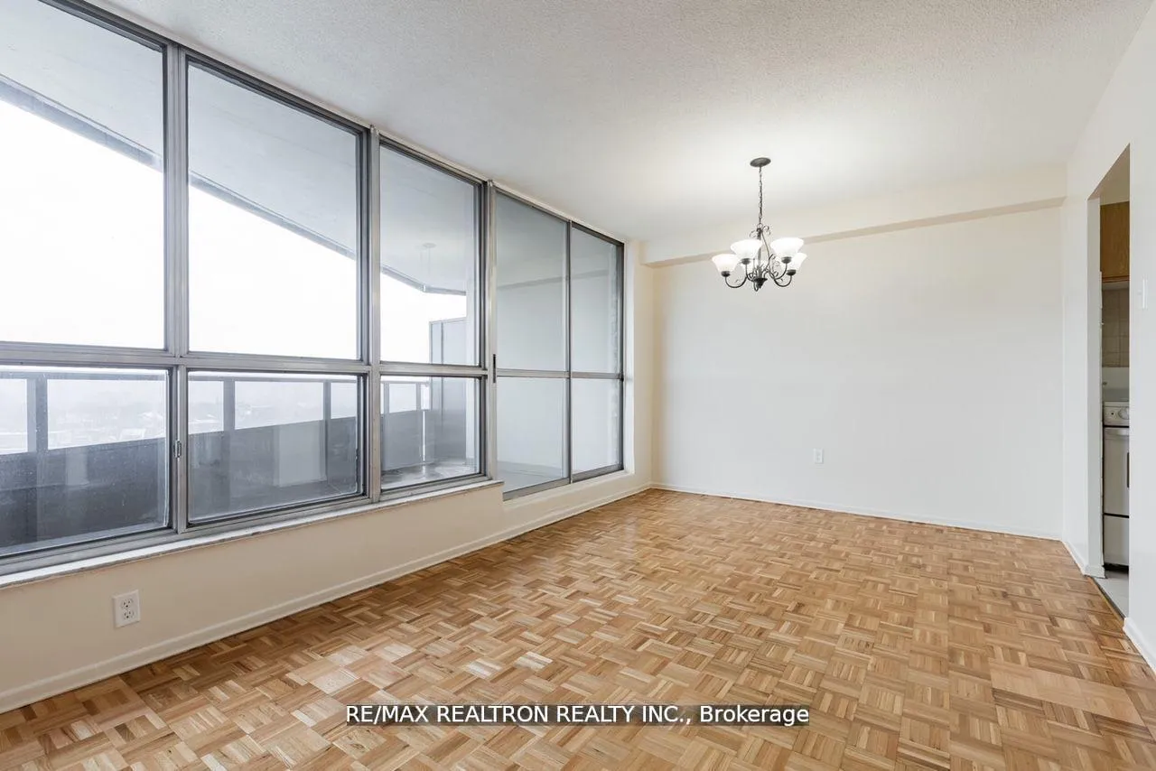 Photo 3 of Unit 307, 21 Vaughan Road, Toronto, Wychwood — HOMEH