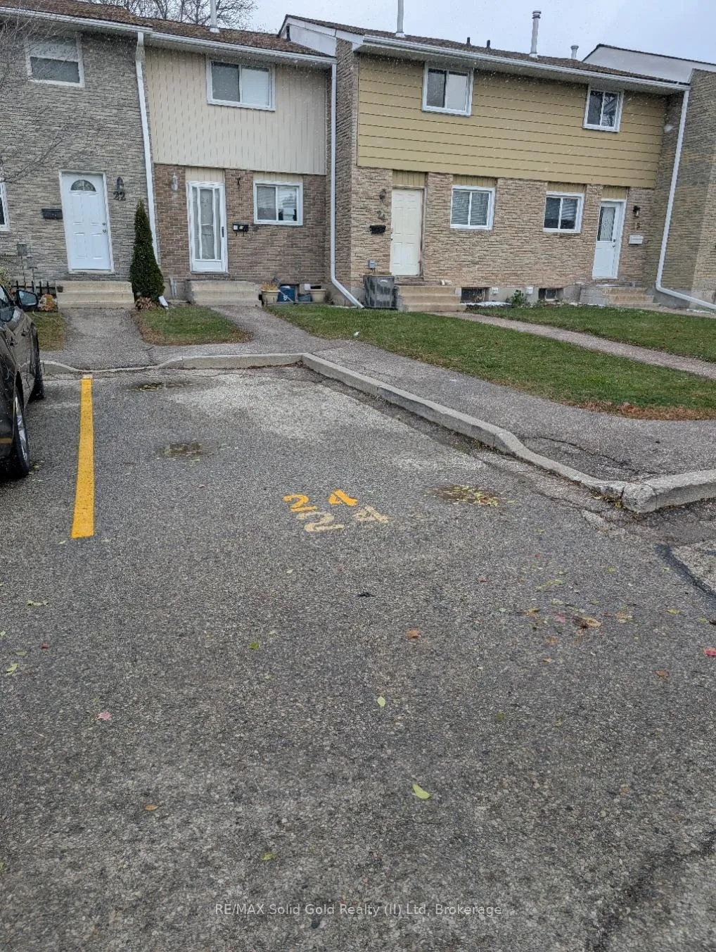 Photo 3 of Unit 24, 423 Westwood Drive, Kitchener — HOMEH