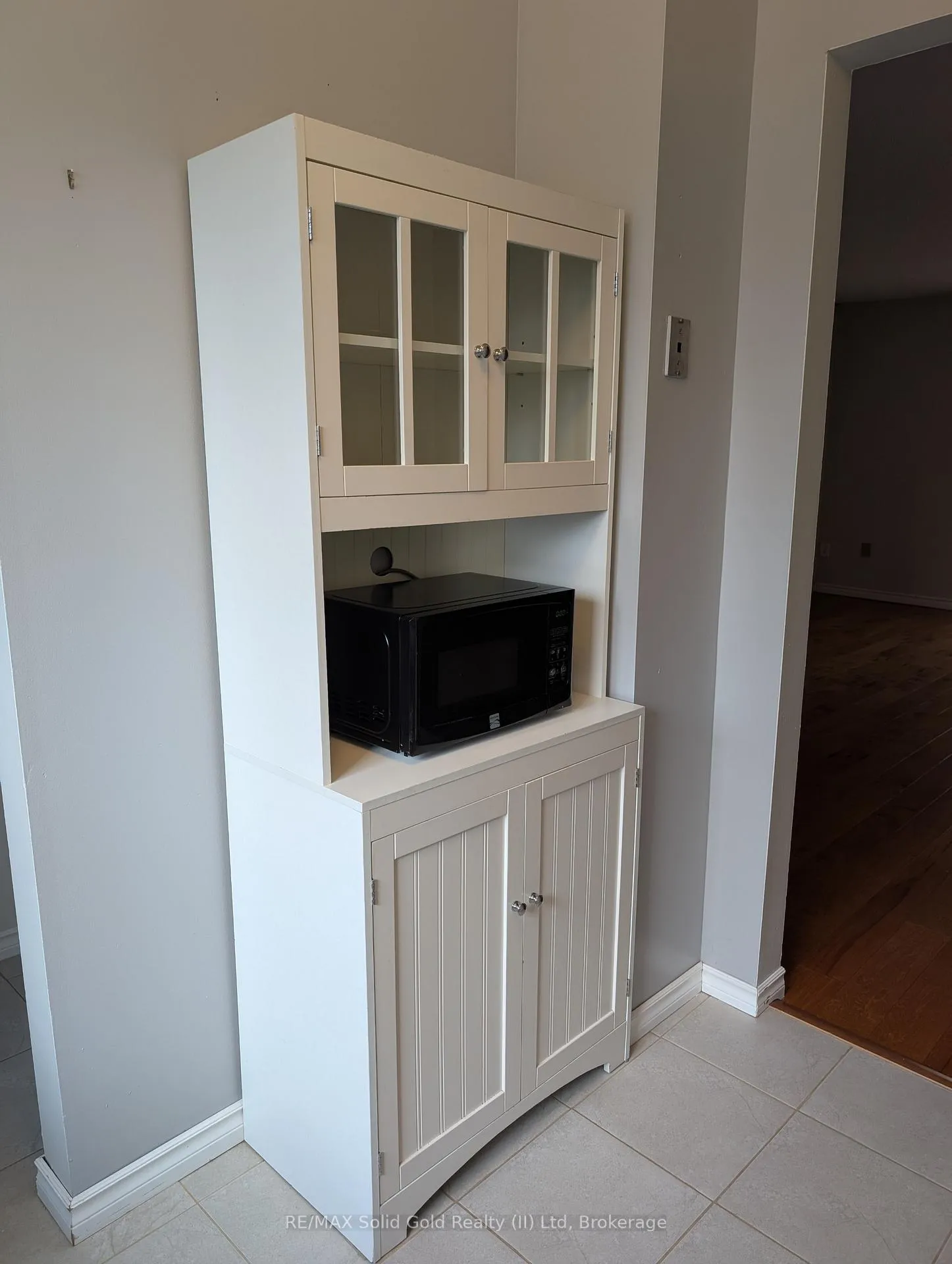 Photo 8 of Unit 24, 423 Westwood Drive, Kitchener — HOMEH